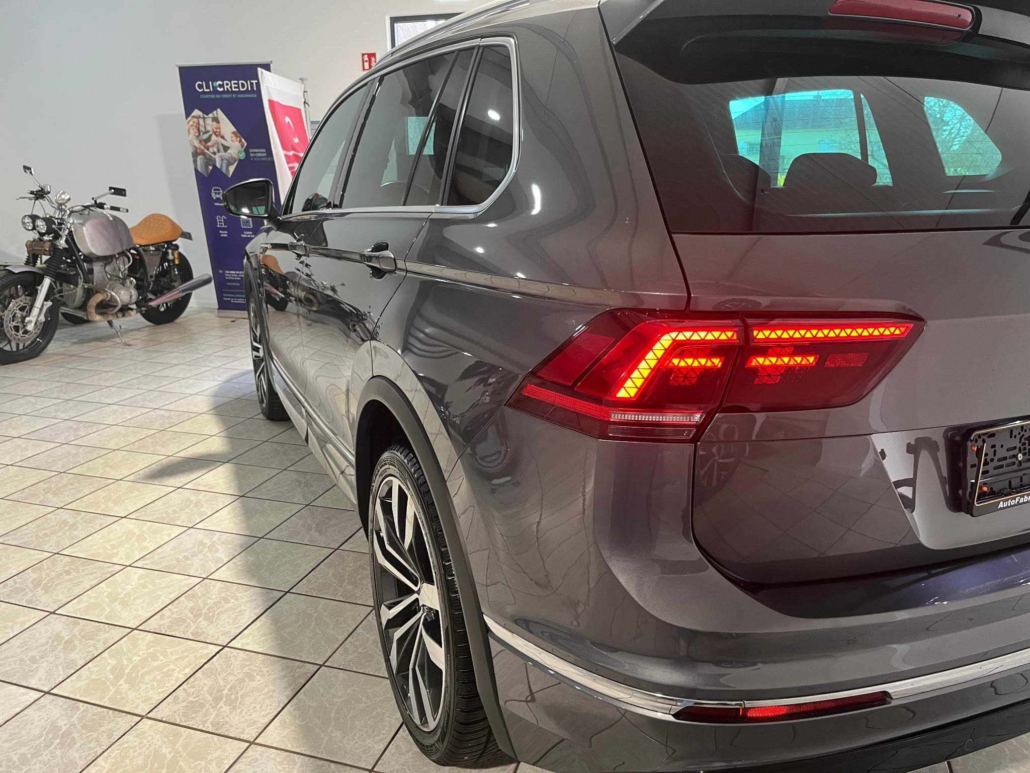 VW Tiguan 2.0 BI-TDI 240ch R-Line Carat 4Motion DSG CARPLAY (2017) - Photo 9