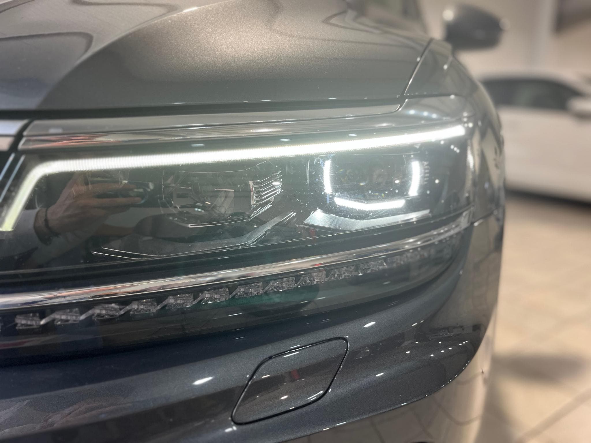 VW Tiguan 2.0 BI-TDI 240ch R-Line Carat 4Motion DSG CARPLAY (2017) - Photo 23