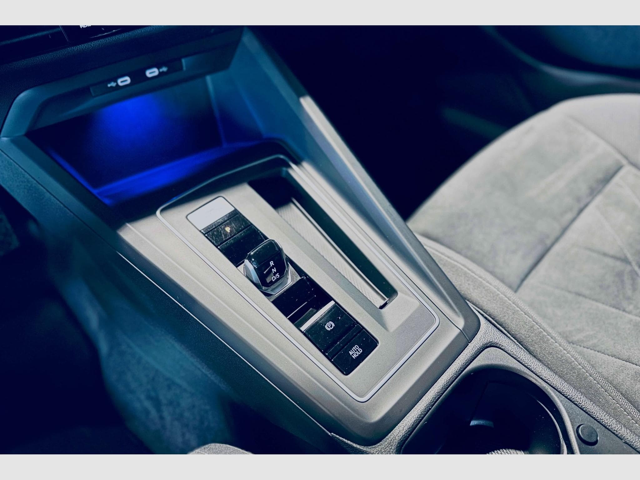 VW Golf GOLF VIII STYLE TDI DSG (2021) - Photo 11