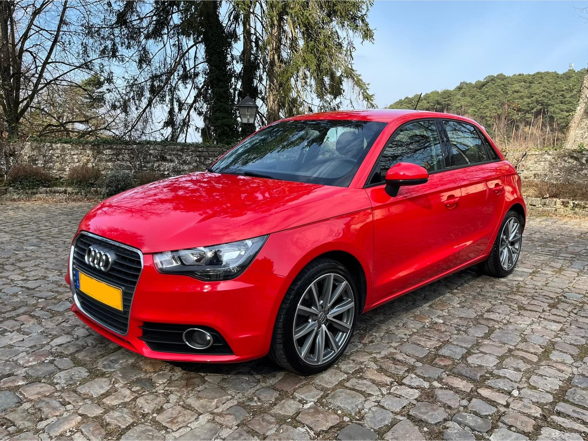 Audi A1 Sportback 1.6 TDI Ambition (2014) - Photo 1