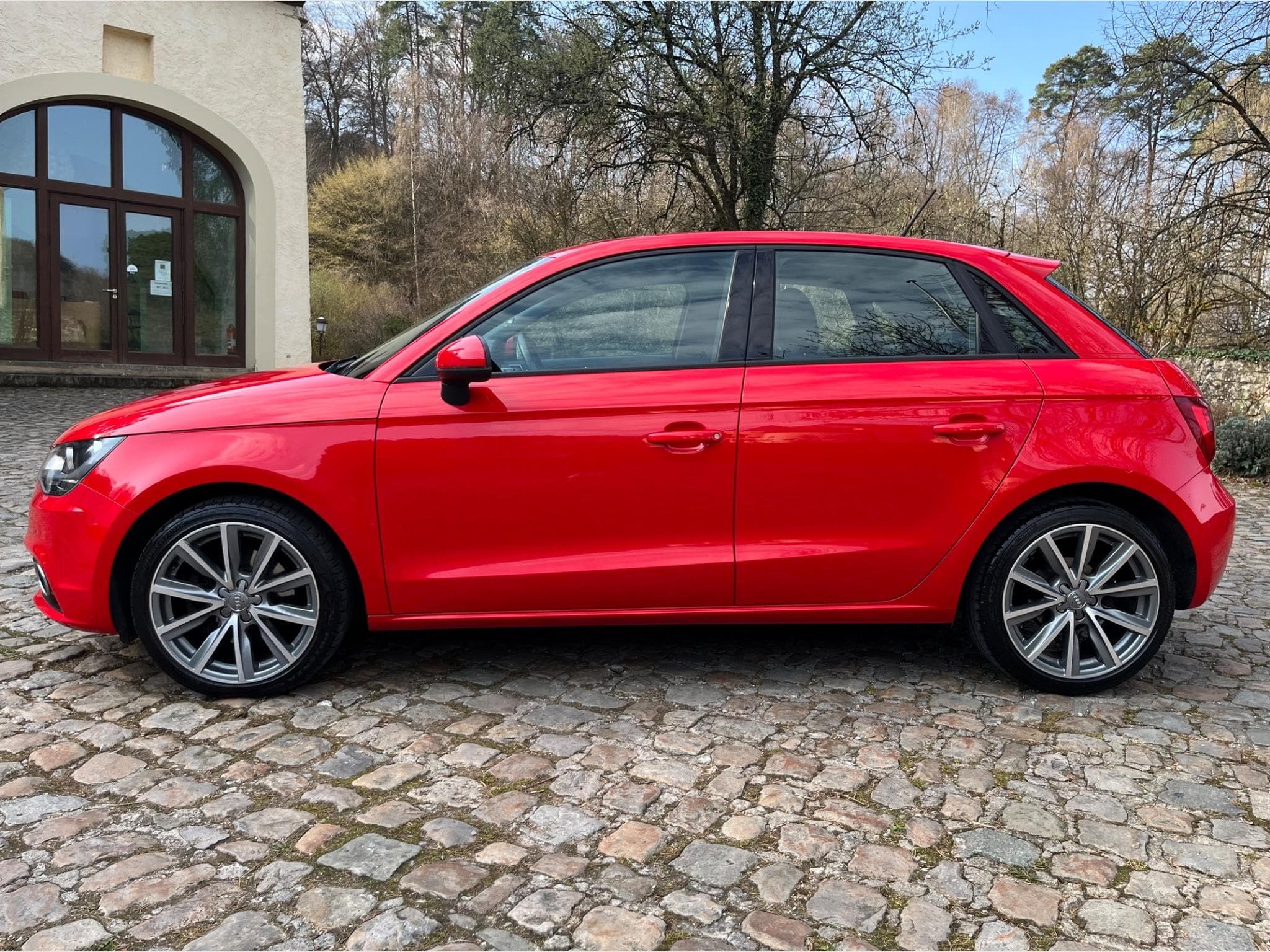 Audi A1 Sportback 1.6 TDI Ambition (2014) - Photo 6