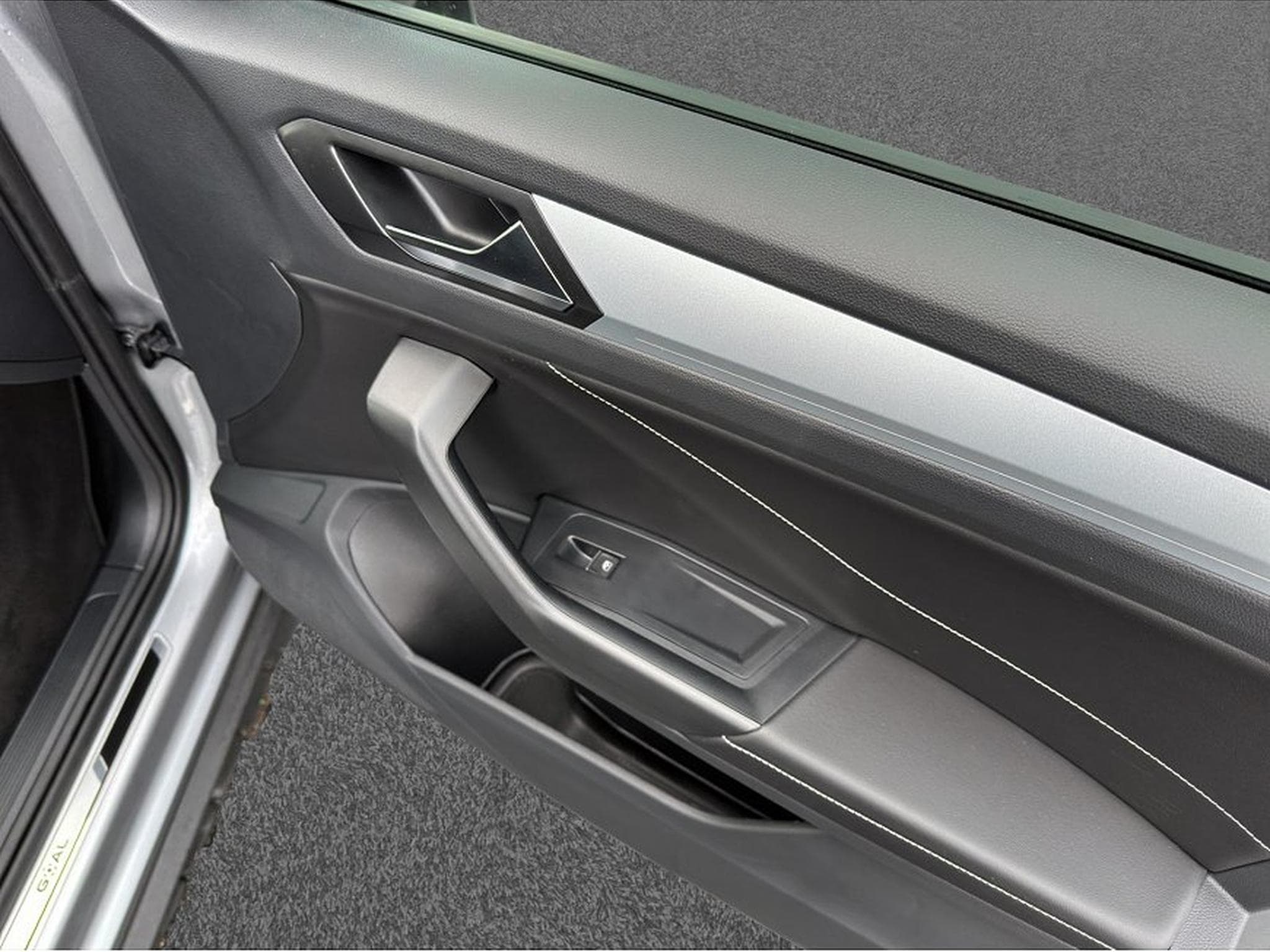 VW T-Roc (2025) - Foto 25