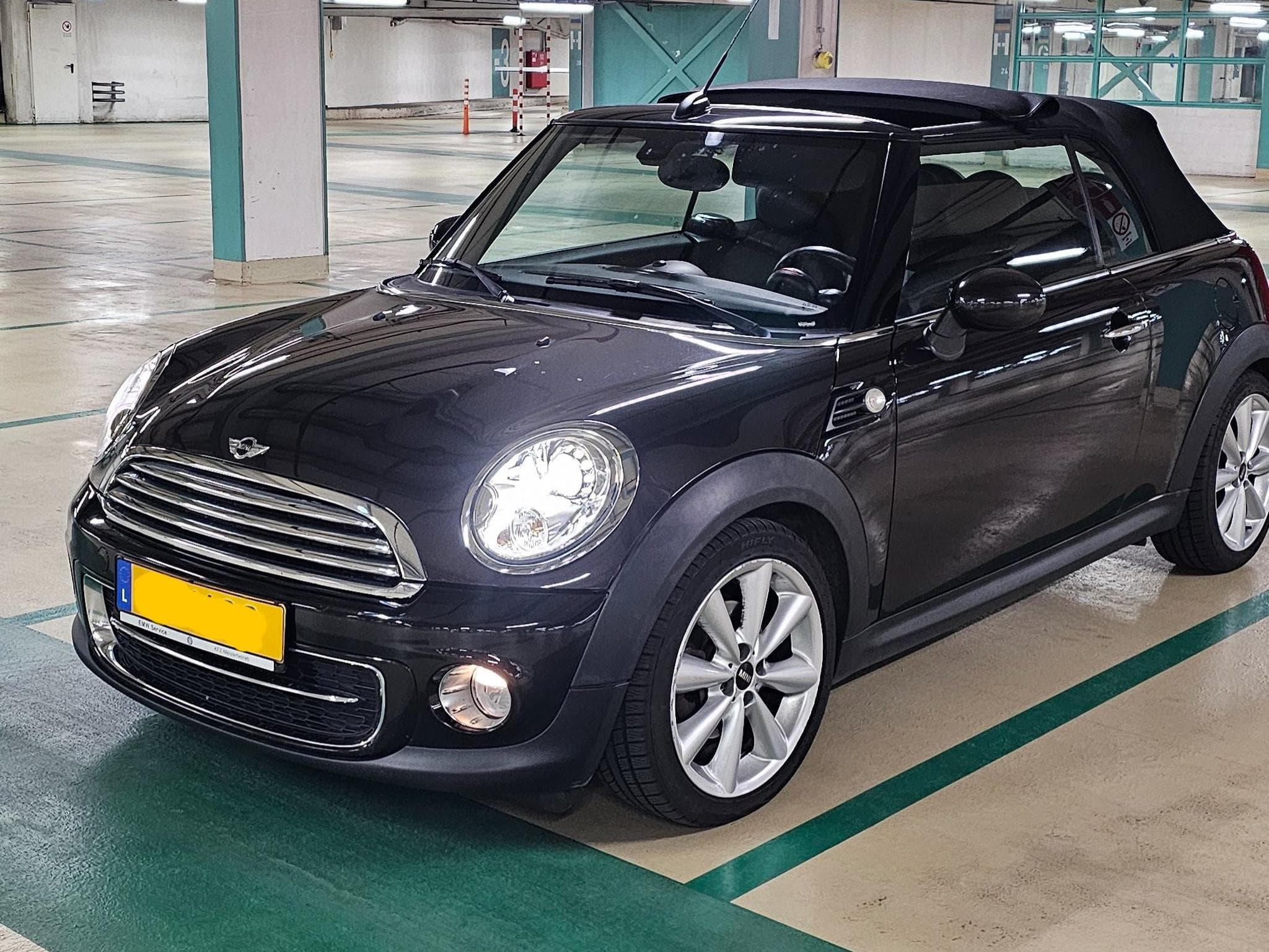 Mini Cabrio Cooper Cooper D (2014) - Photo 5