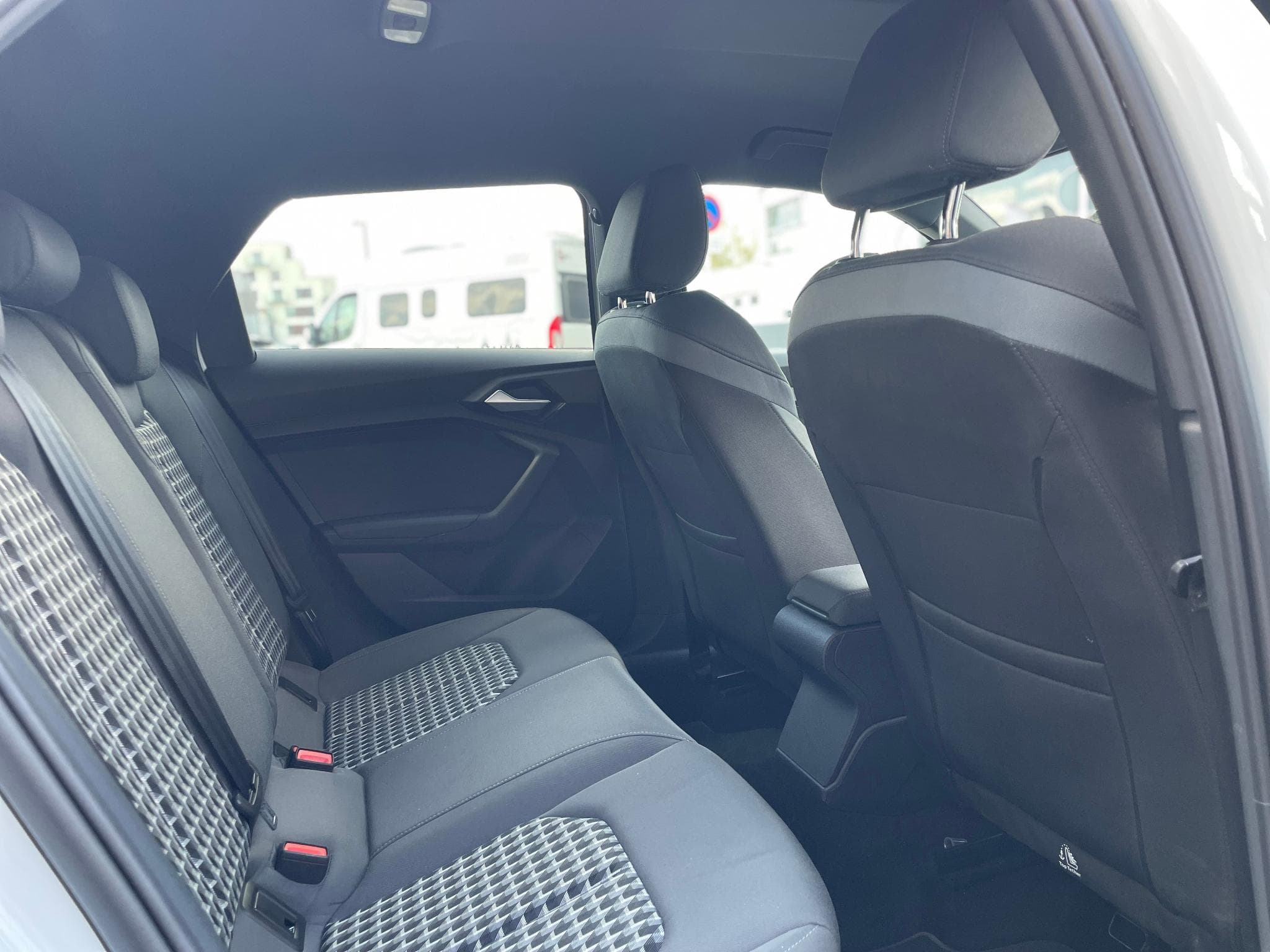 Audi A1 Sportback 35 TFSI S-tronic S-Line (2021) - Foto 5