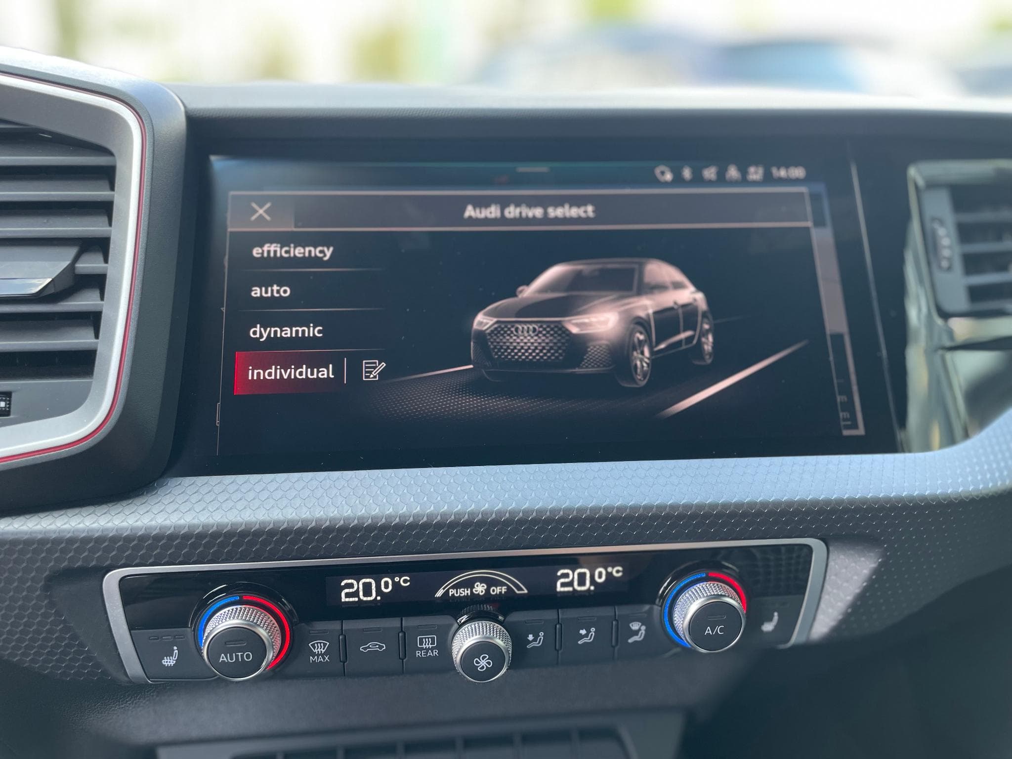 Audi A1 Sportback 35 TFSI S-tronic S-Line (2021) - Foto 11