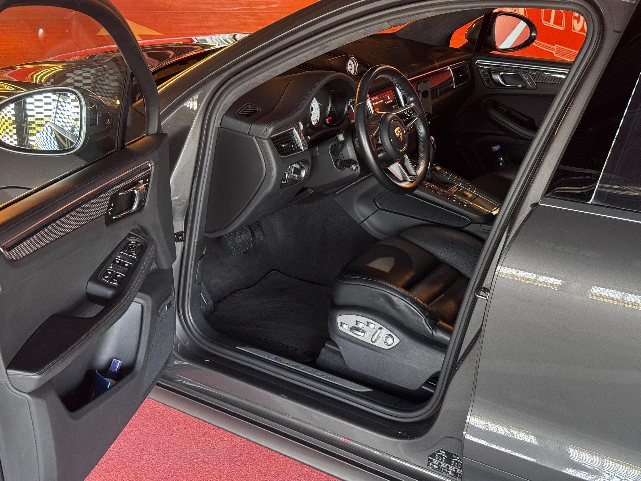 Porsche Macan Turbo (2017) - Photo 6