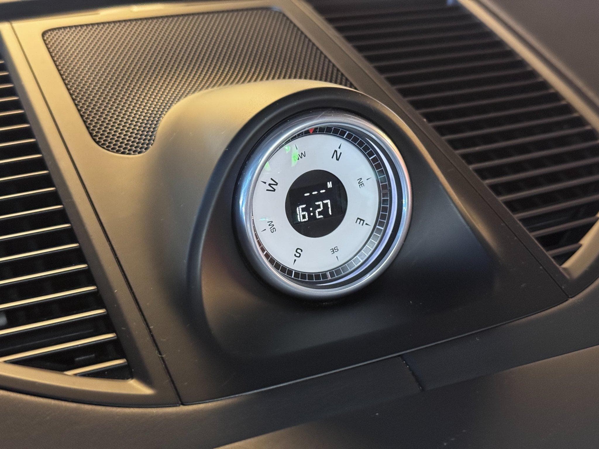 Porsche Macan Turbo (2017) - Photo 9