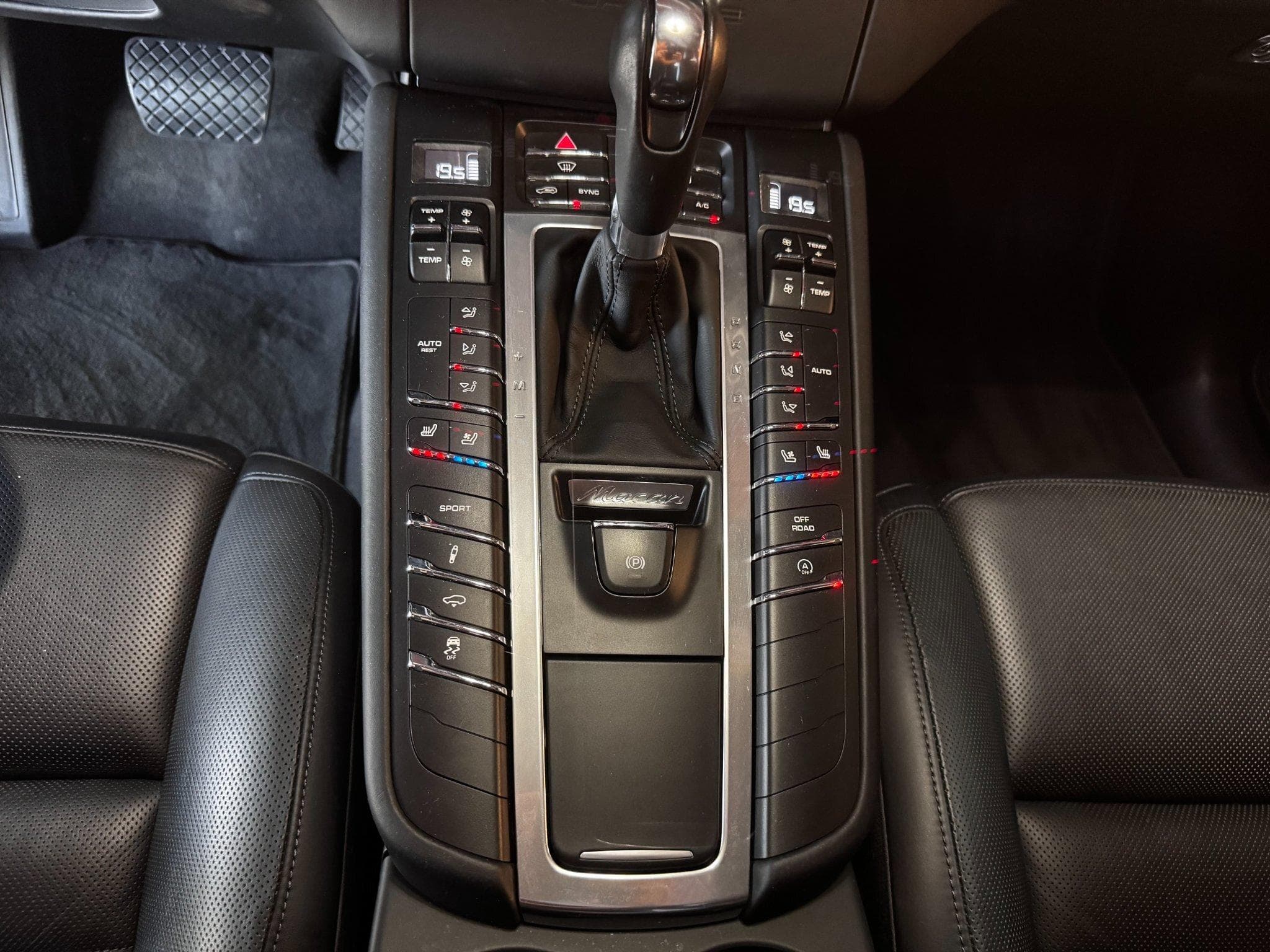 Porsche Macan Turbo (2017) - Photo 10