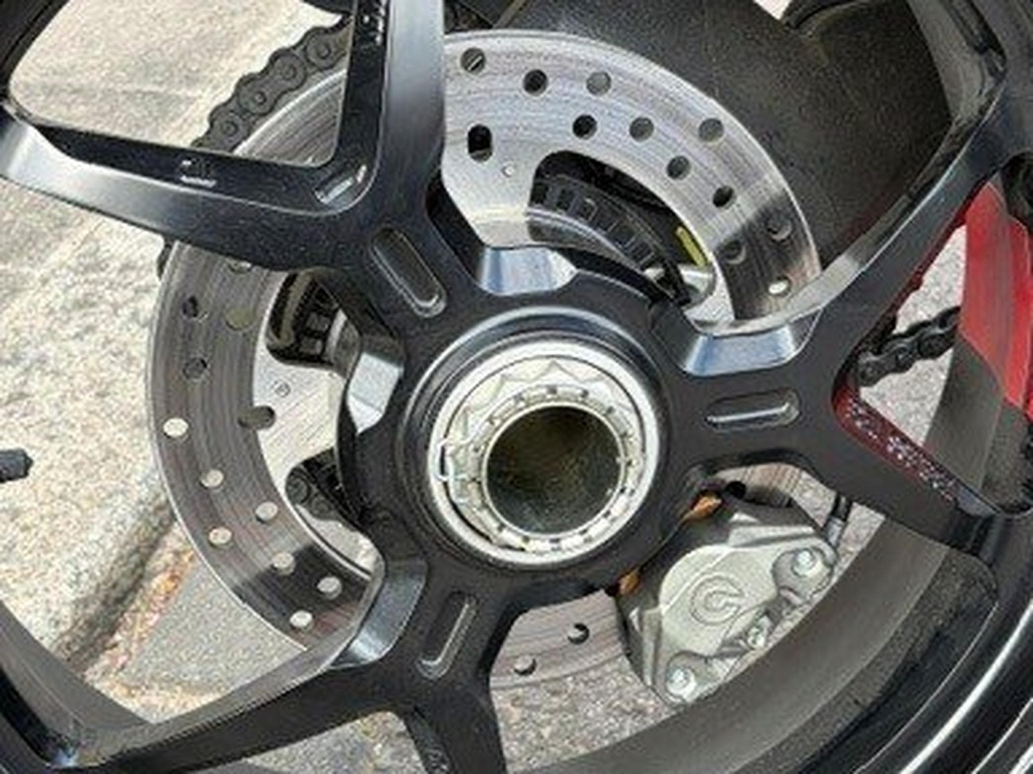 Ducati SuperSport S (2024) - Foto 11