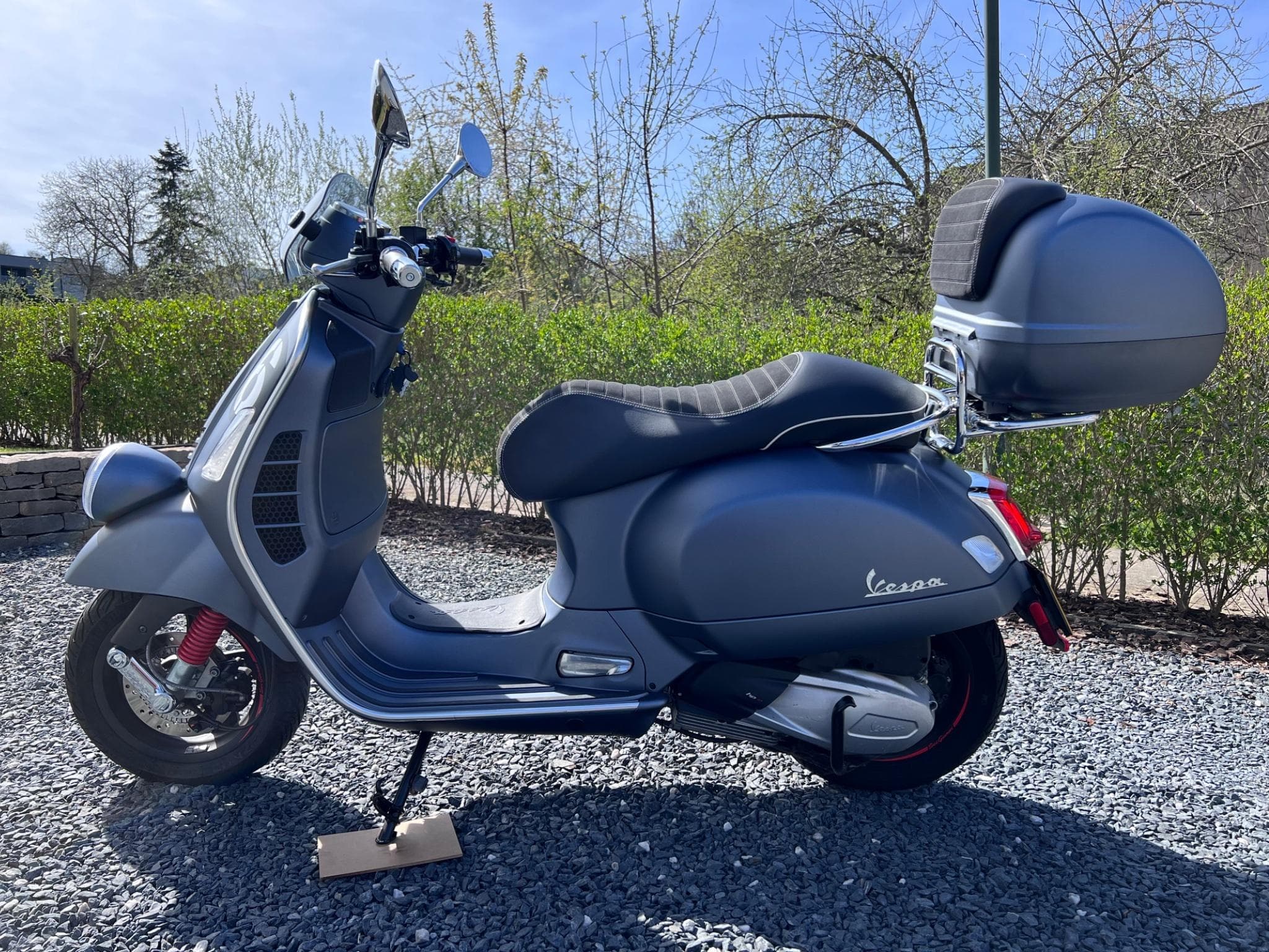 Vespa GTV 300 Sei Giorni Grigio - II Edition (2020) - Foto 2