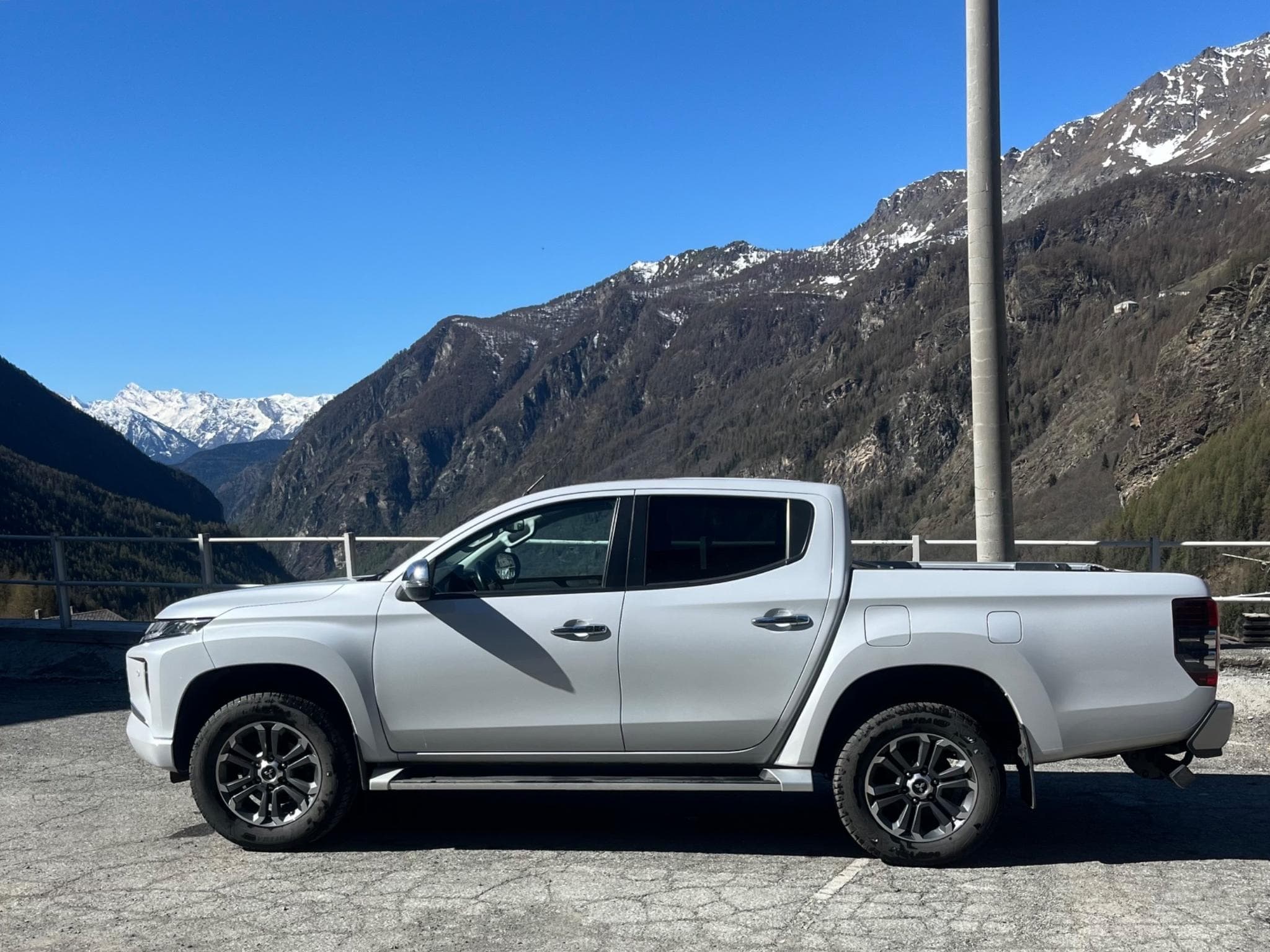 Mitsubishi L200 Spirit (2022) - Photo 3