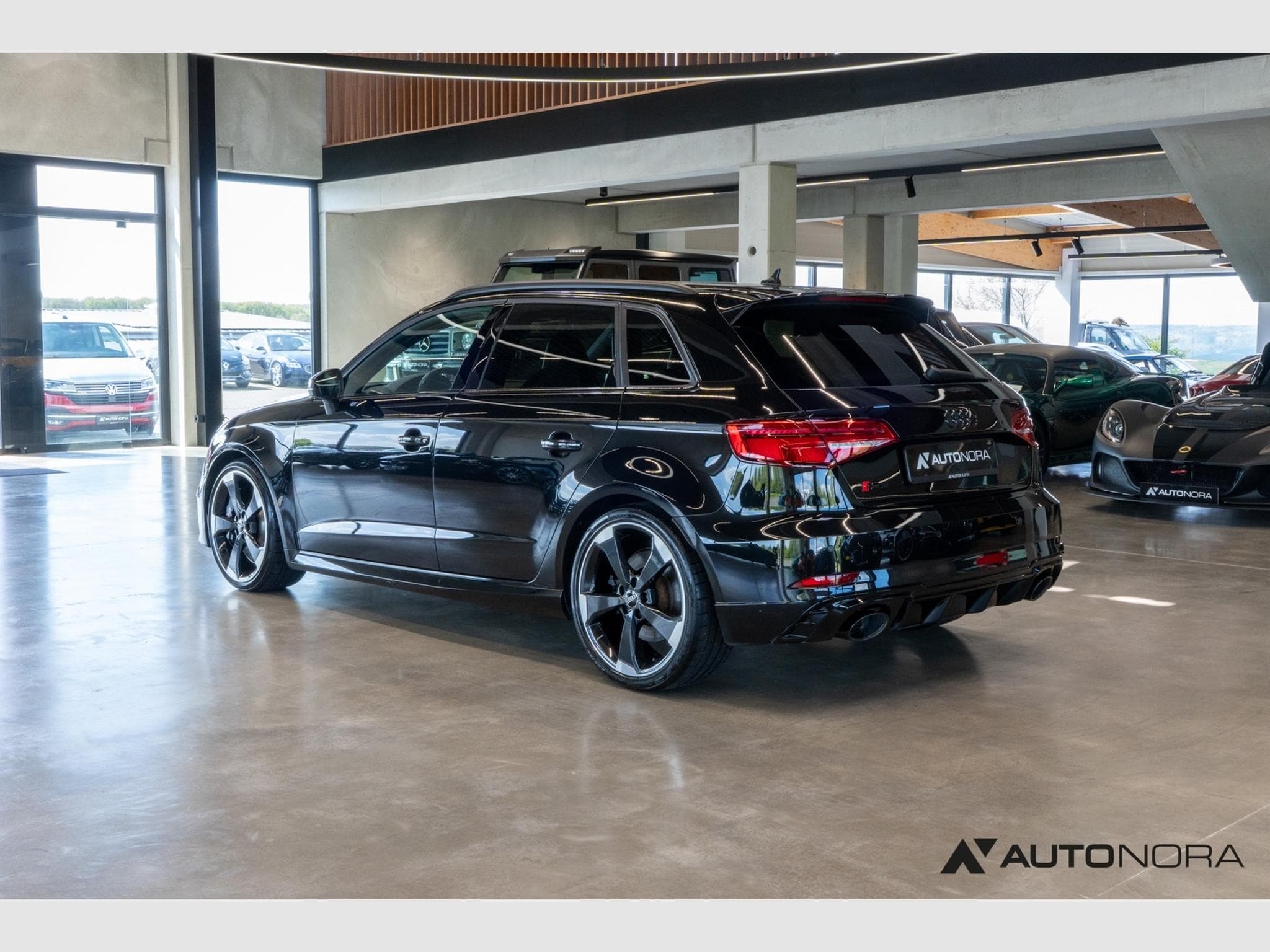 Audi RS3 Sportback (2019) - Photo 2
