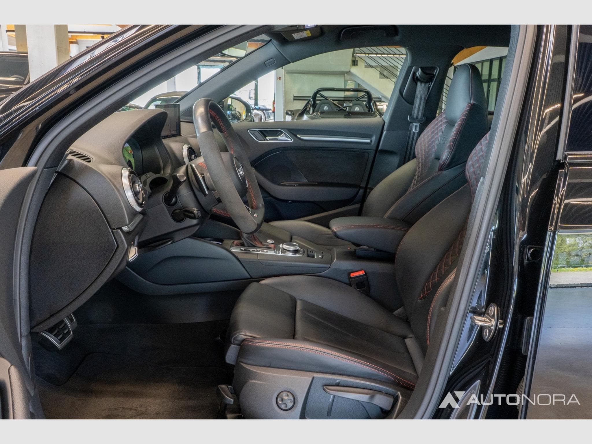 Audi RS3 Sportback (2019) - Photo 11