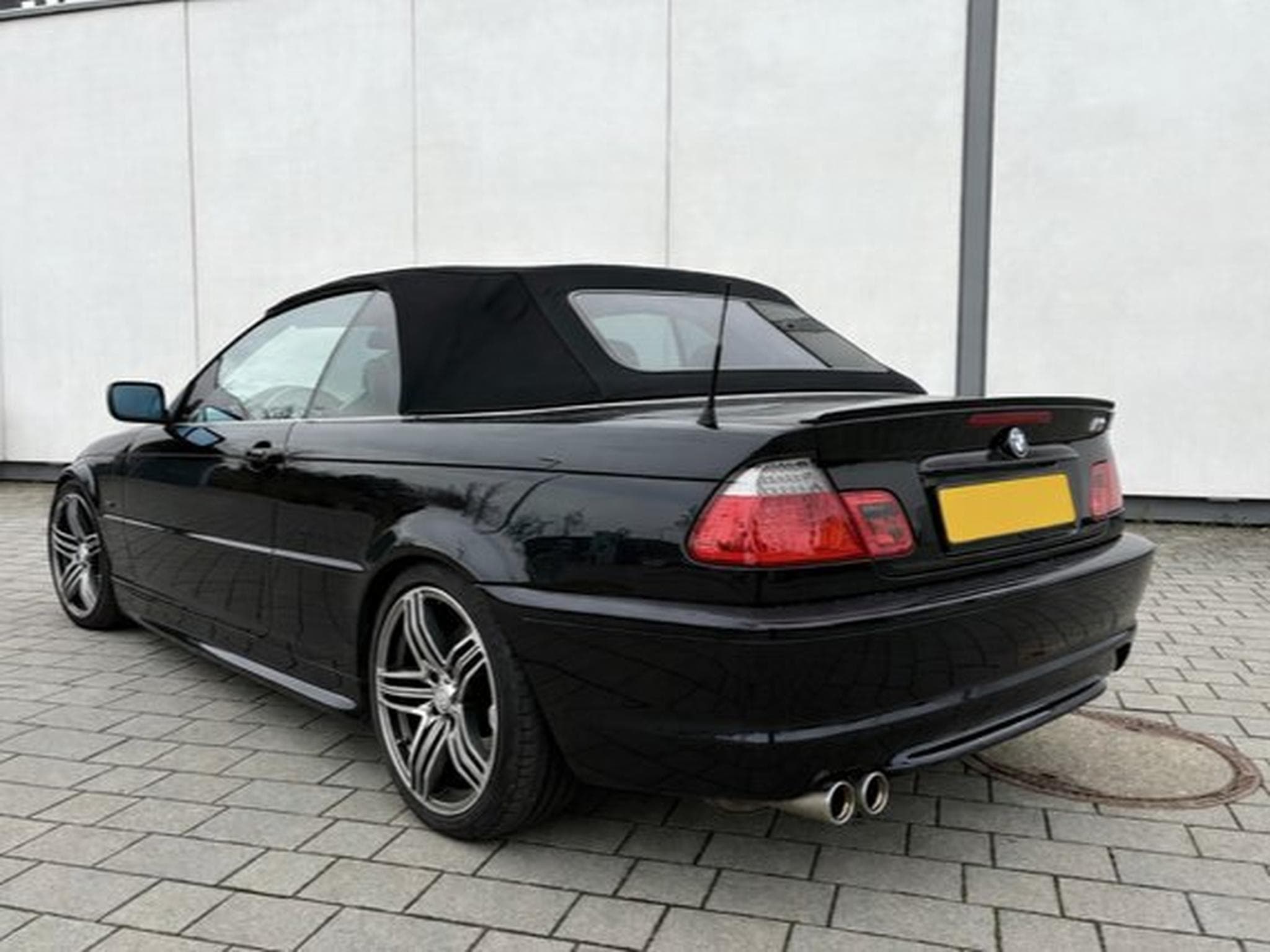 BMW 323 (2000) - Photo 2