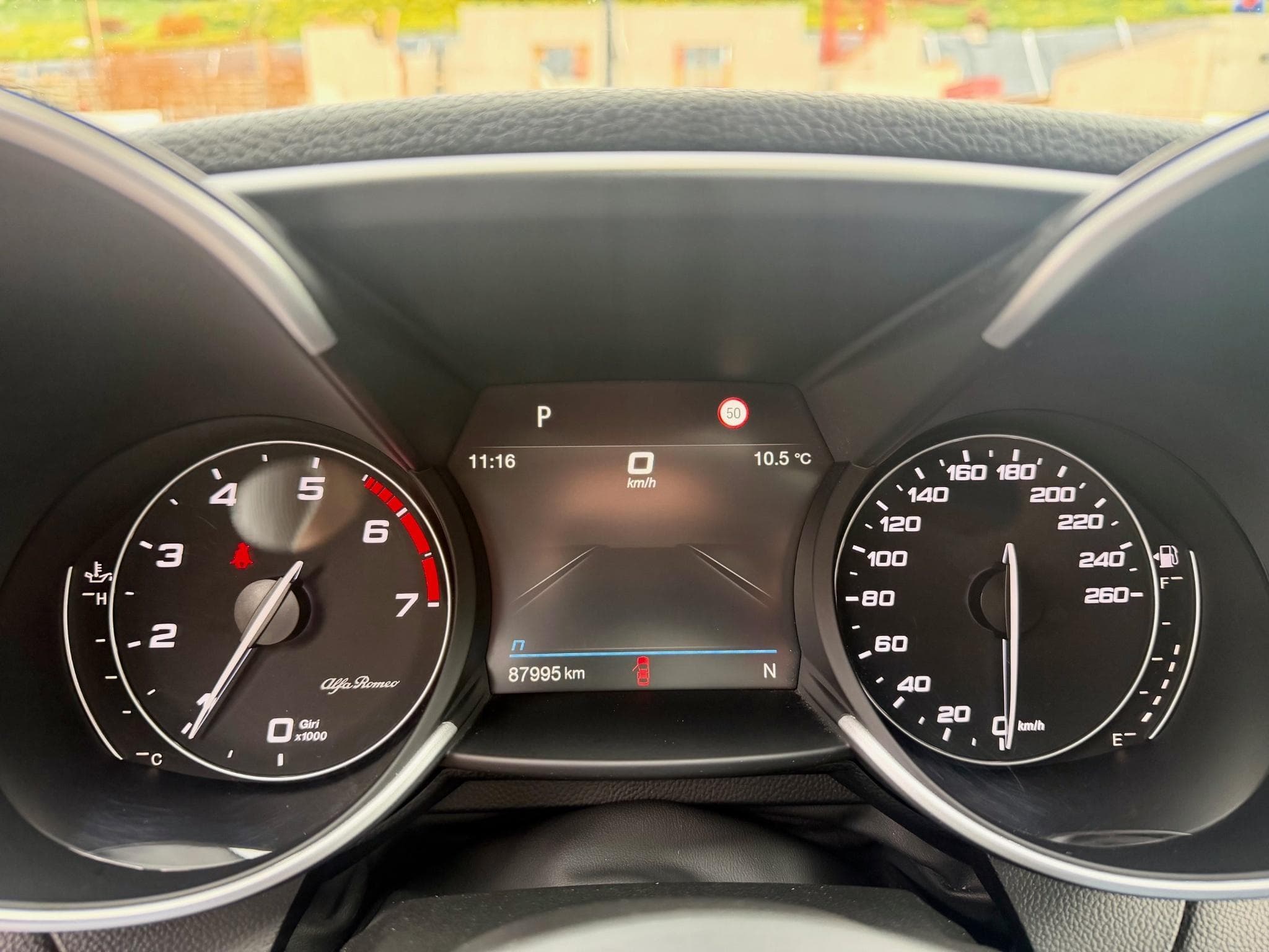 Alfa-Romeo Giulia 2.0 Turbo 280 AT Q4 Veloce (2020) - Photo 14