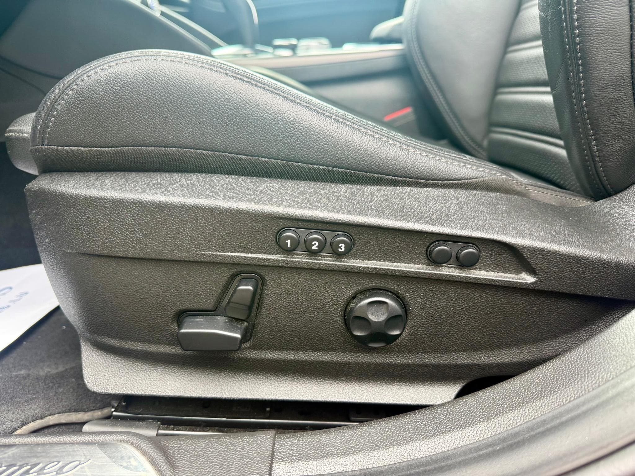 Alfa-Romeo Giulia 2.0 Turbo 280 AT Q4 Veloce (2020) - Photo 15