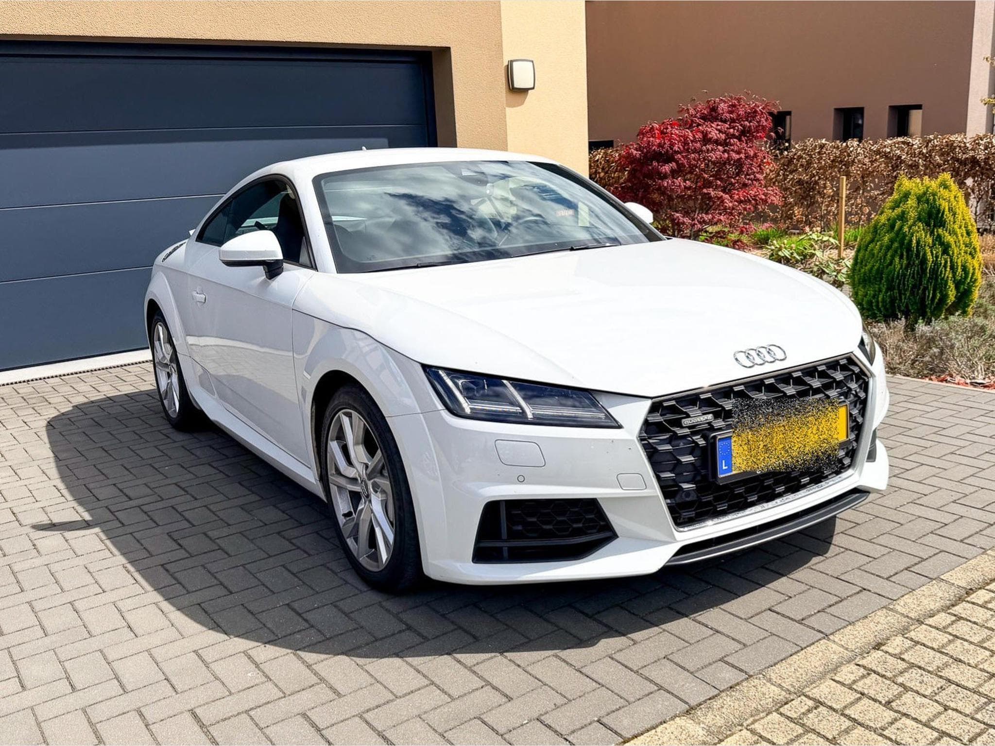 Audi TT Coupé S-Line Quattro (2019) - Photo 2