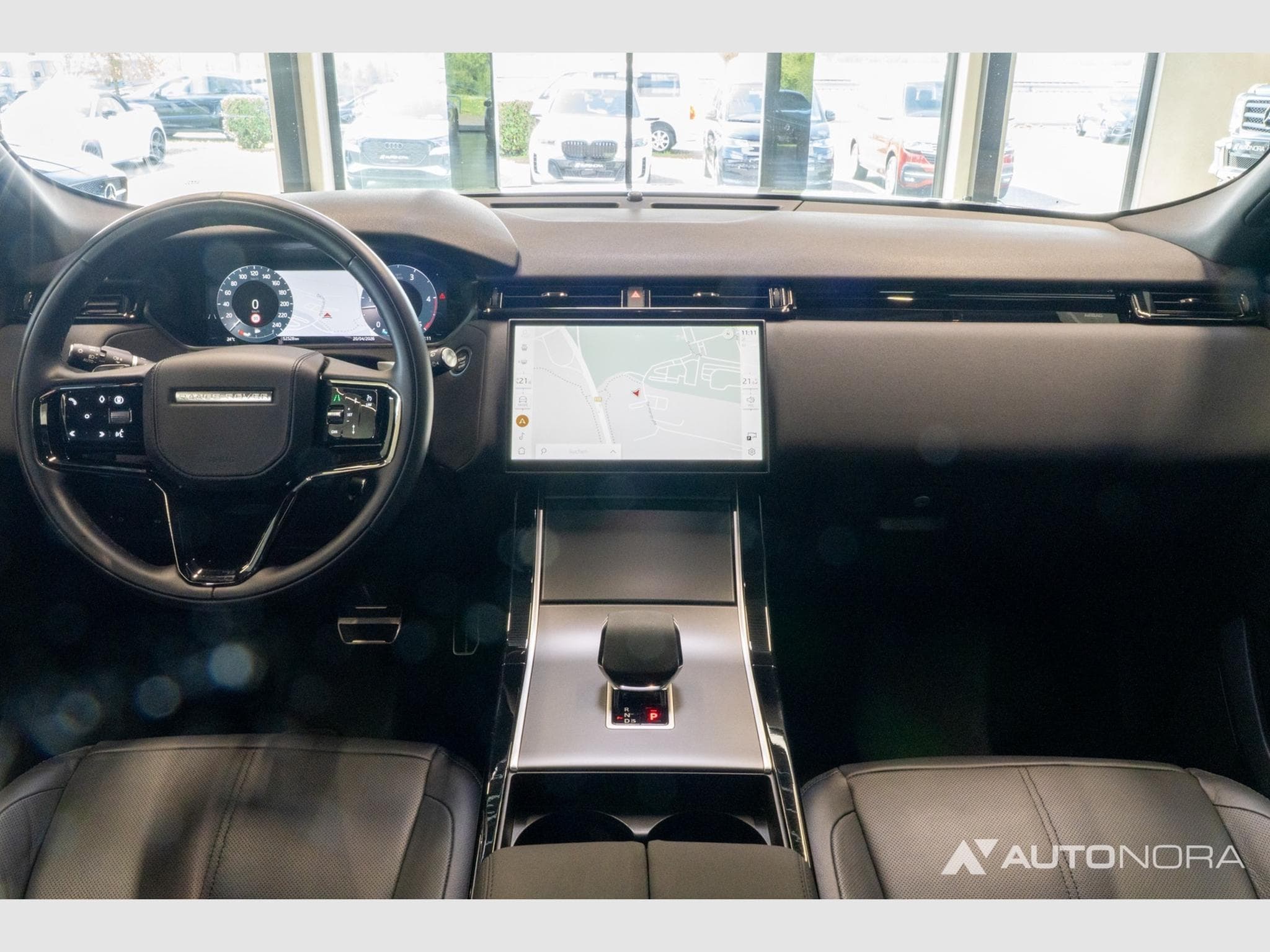 Land-Rover Range Rover Velar D200 Dynamic SE (2024) - Photo 15