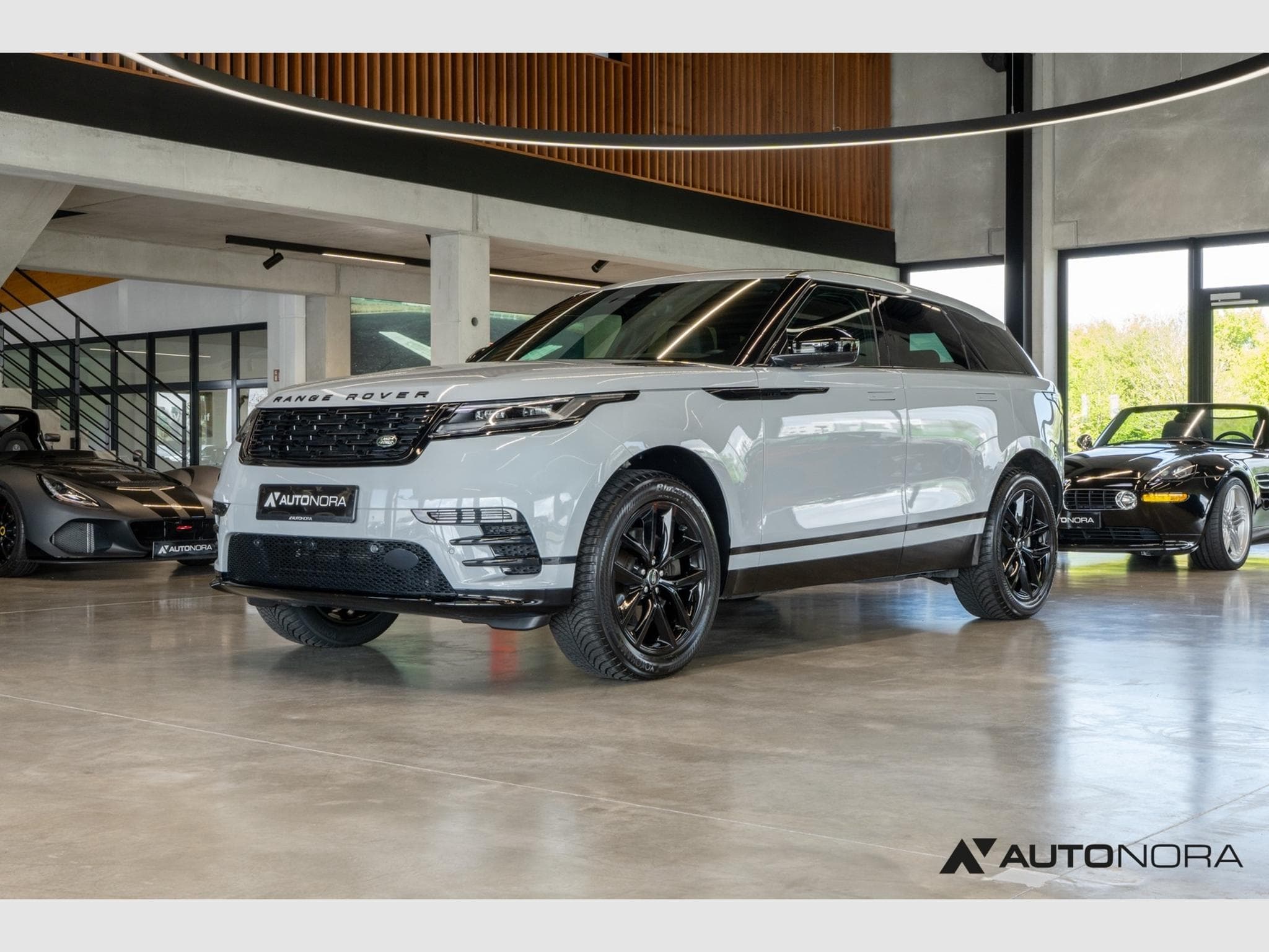 Land-Rover Range Rover Velar D200 Dynamic SE (2024) - Photo 6