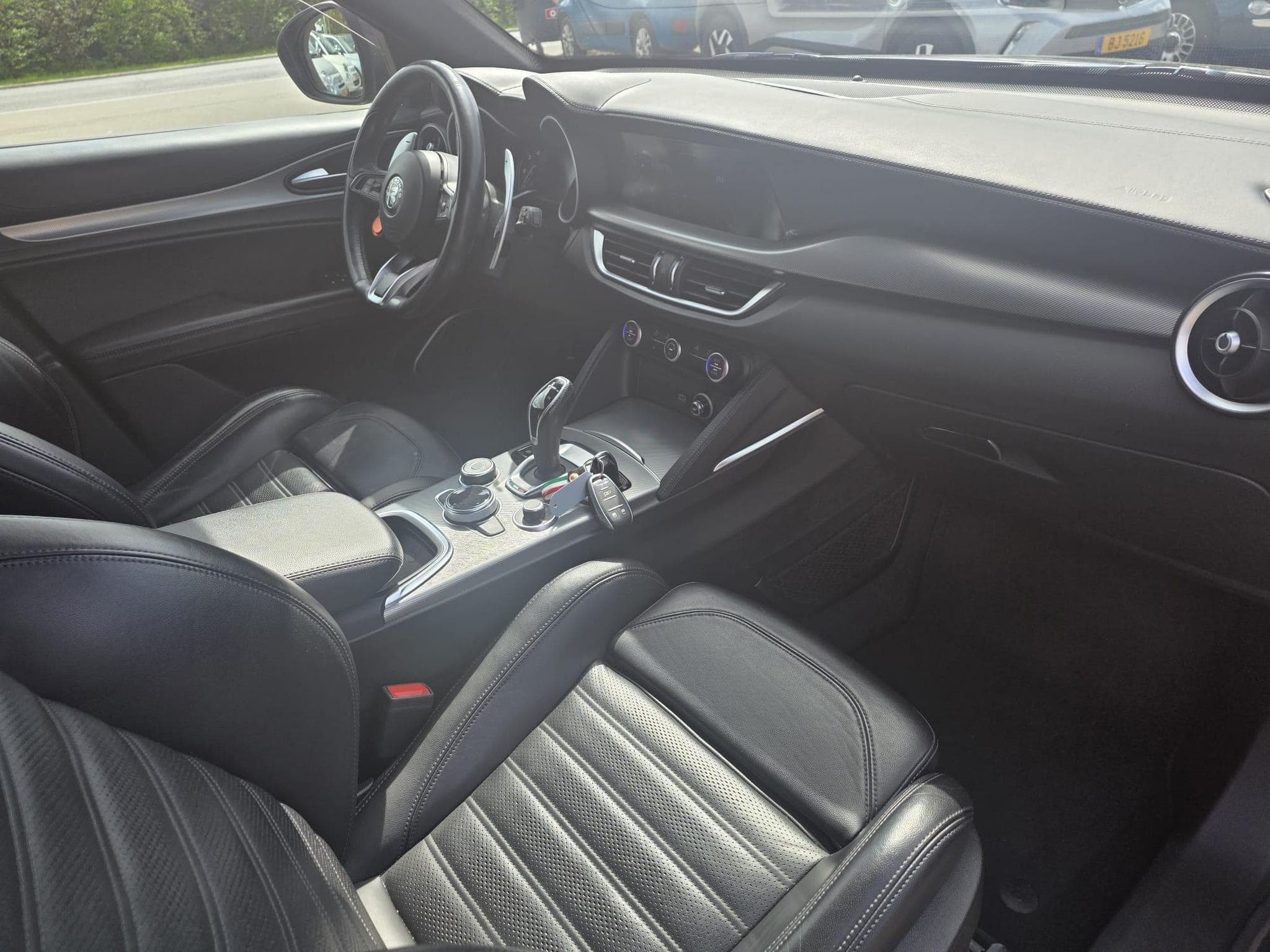 Alfa-Romeo Stelvio VELOCE 2.2 210 CV Q4 (2021) - Foto 10