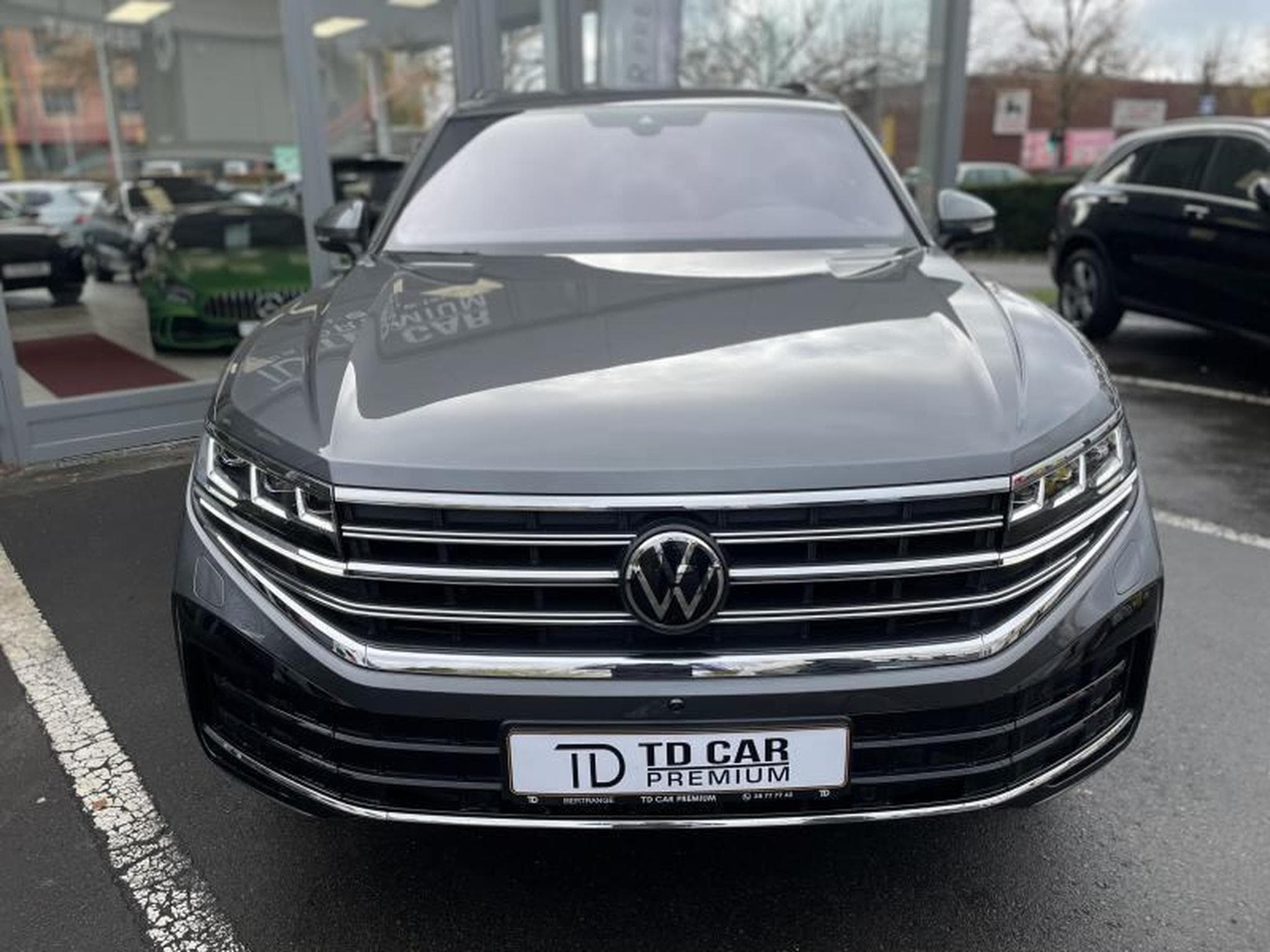 VW Touareg 3.0 TDI 231 4Motion DSG (2024) - Photo 2