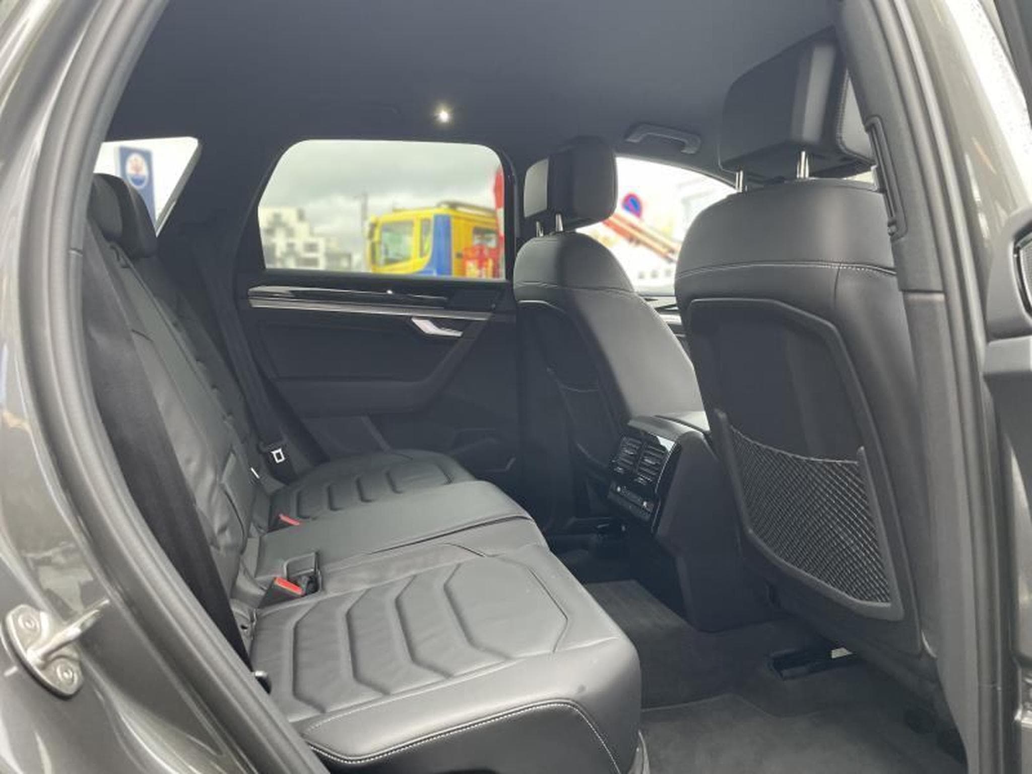 VW Touareg 3.0 TDI 231 4Motion DSG (2024) - Photo 5