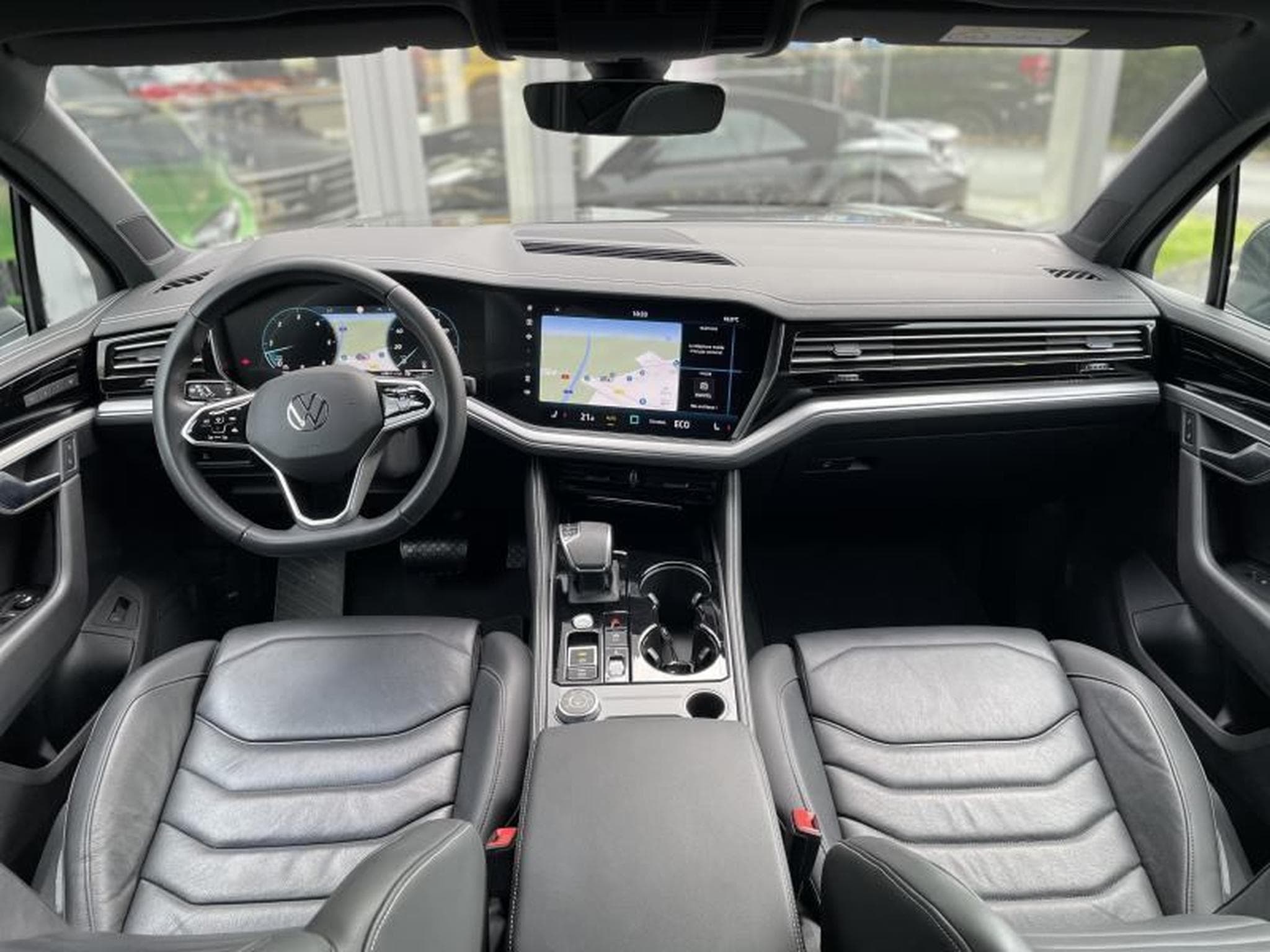 VW Touareg 3.0 TDI 231 4Motion DSG (2024) - Photo 12