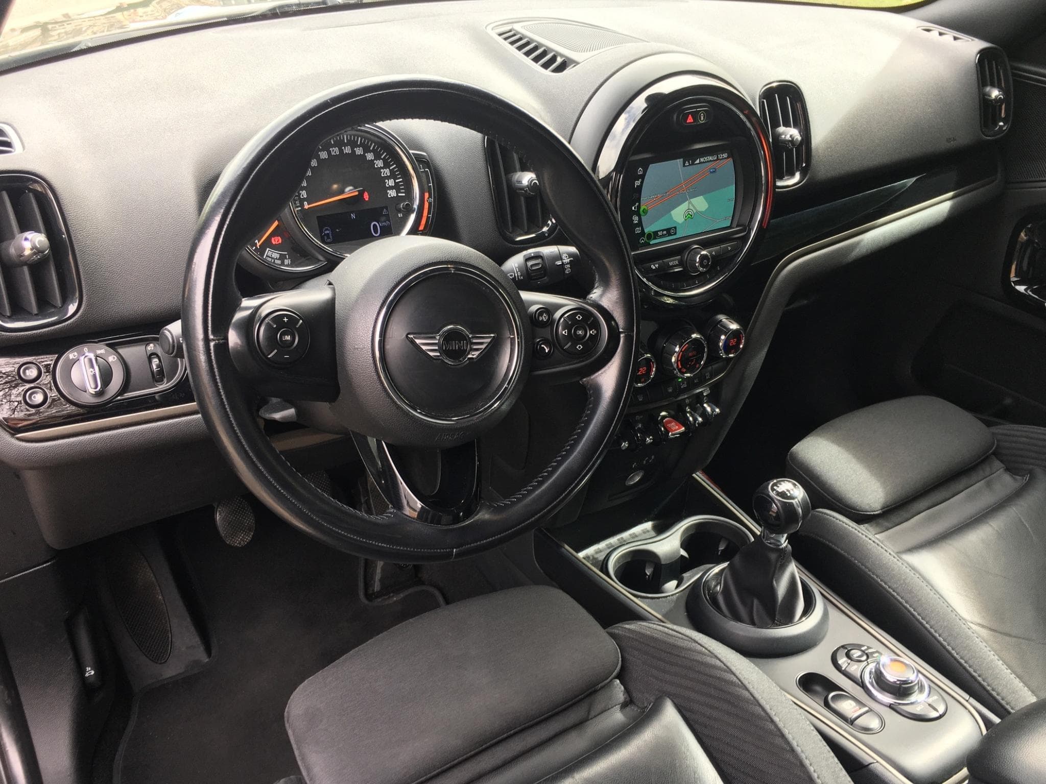 Mini Countryman One (2018) - Photo 6