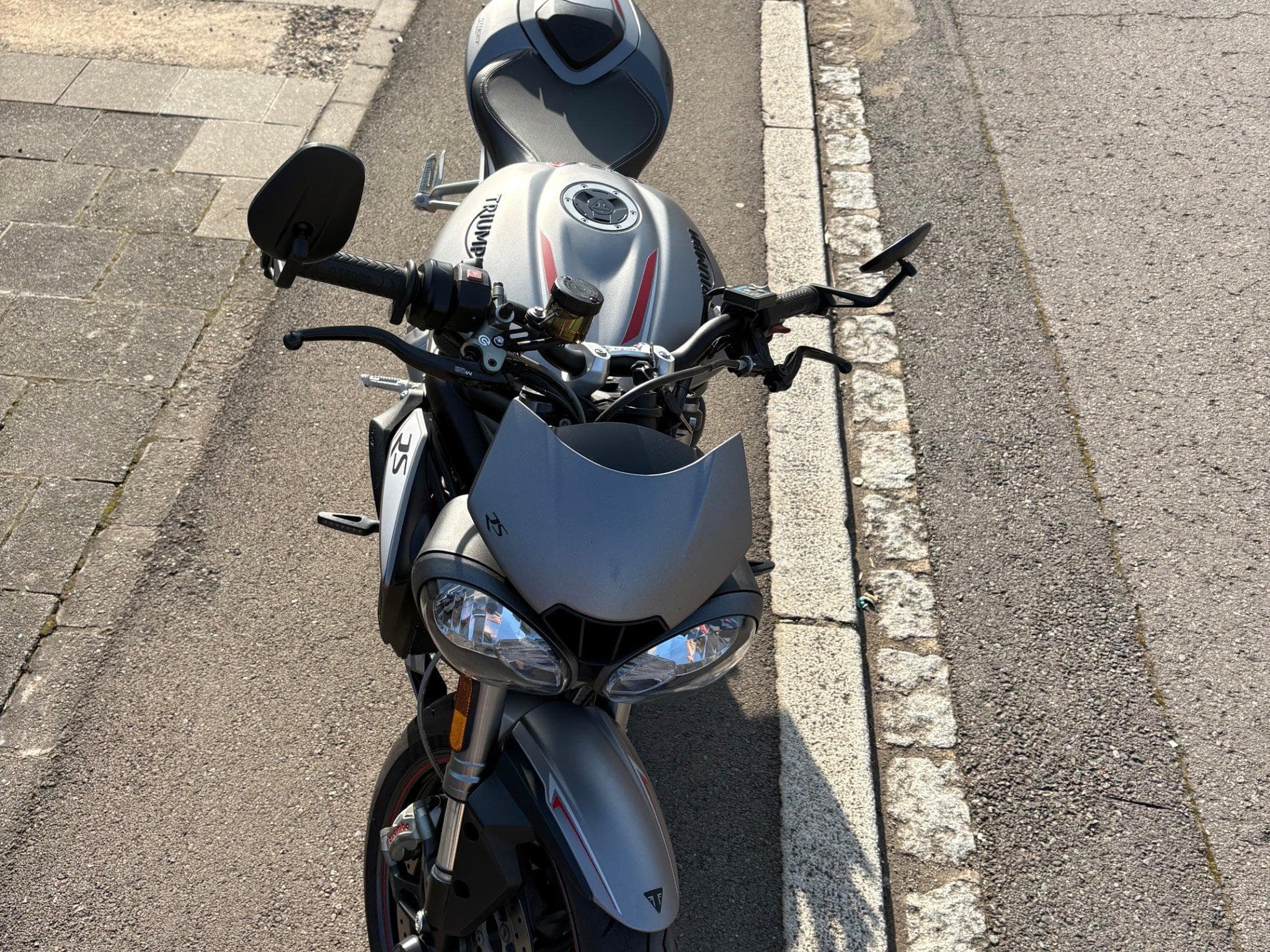 Triumph Street Triple RS (2018) - Photo 3
