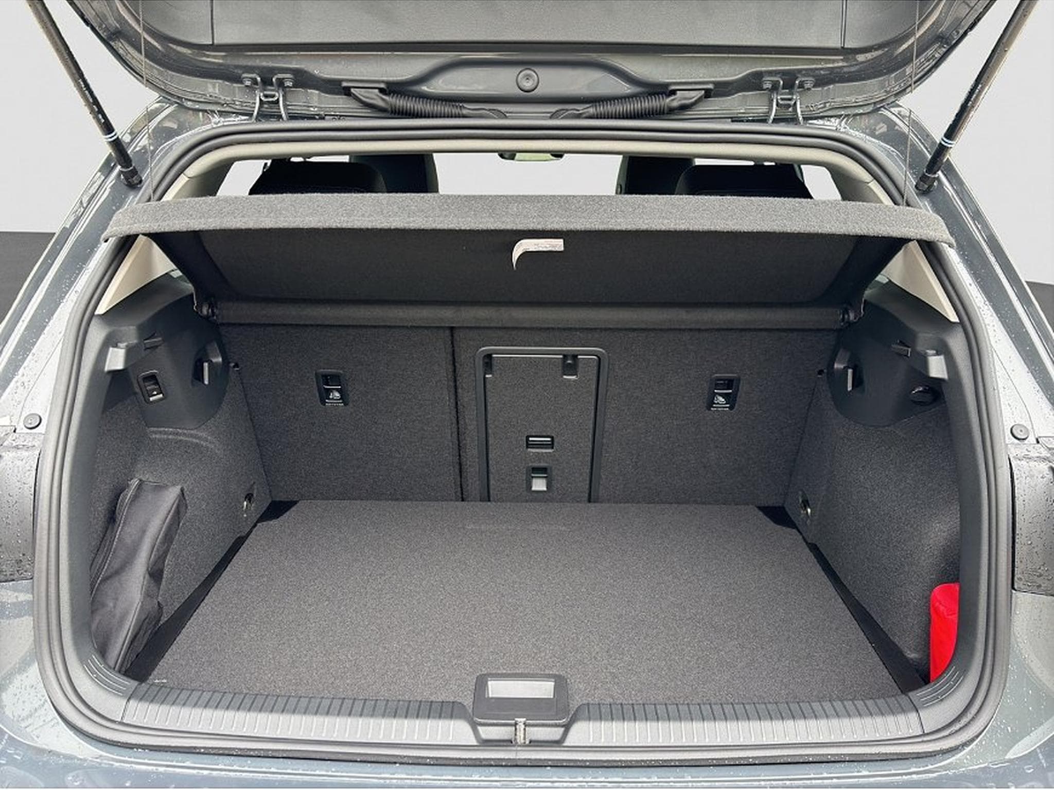 VW Golf (2025) - Photo 18