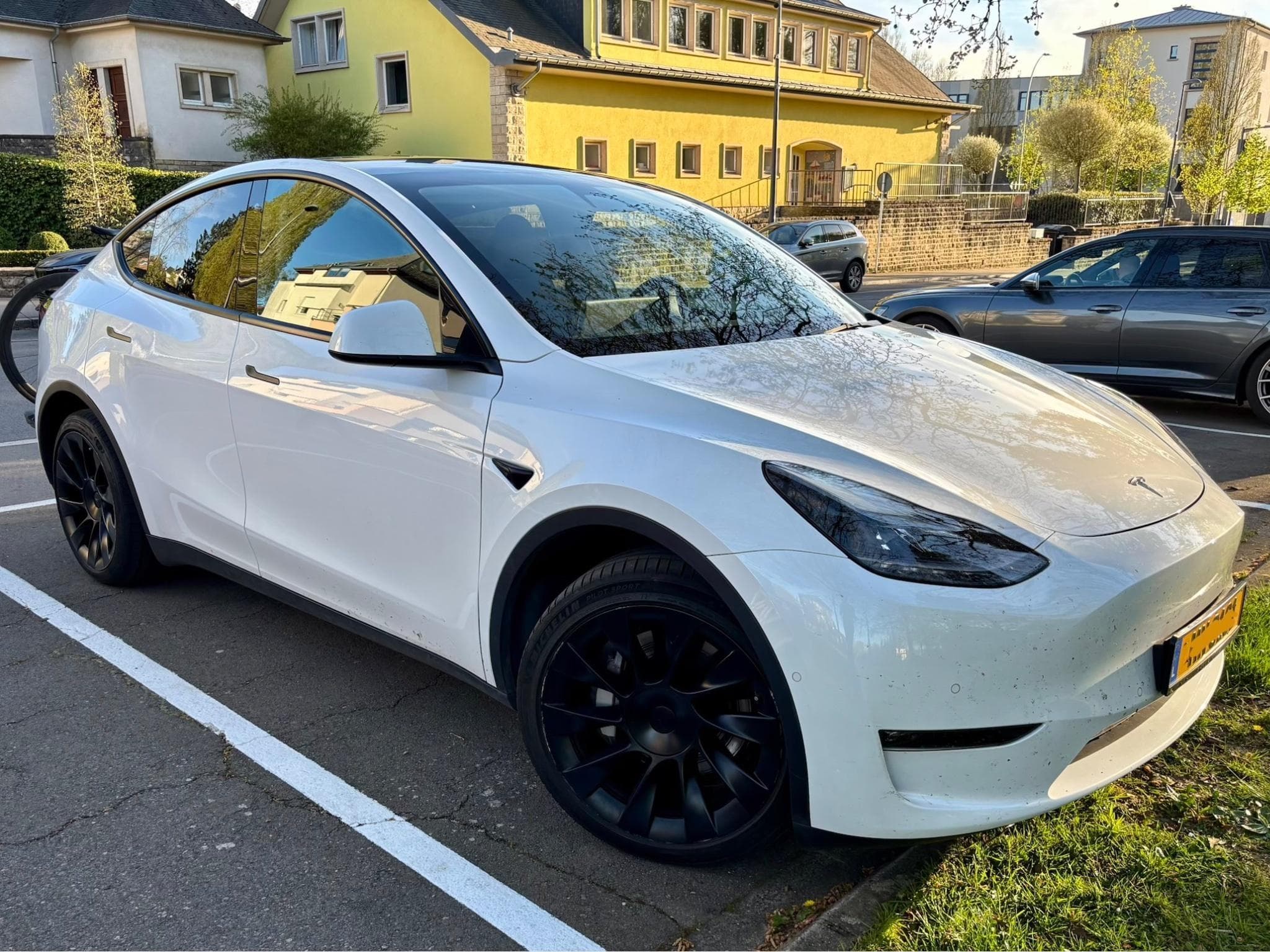 Tesla Model Y Long Range All-Wheel Drive (2022) - Foto 3
