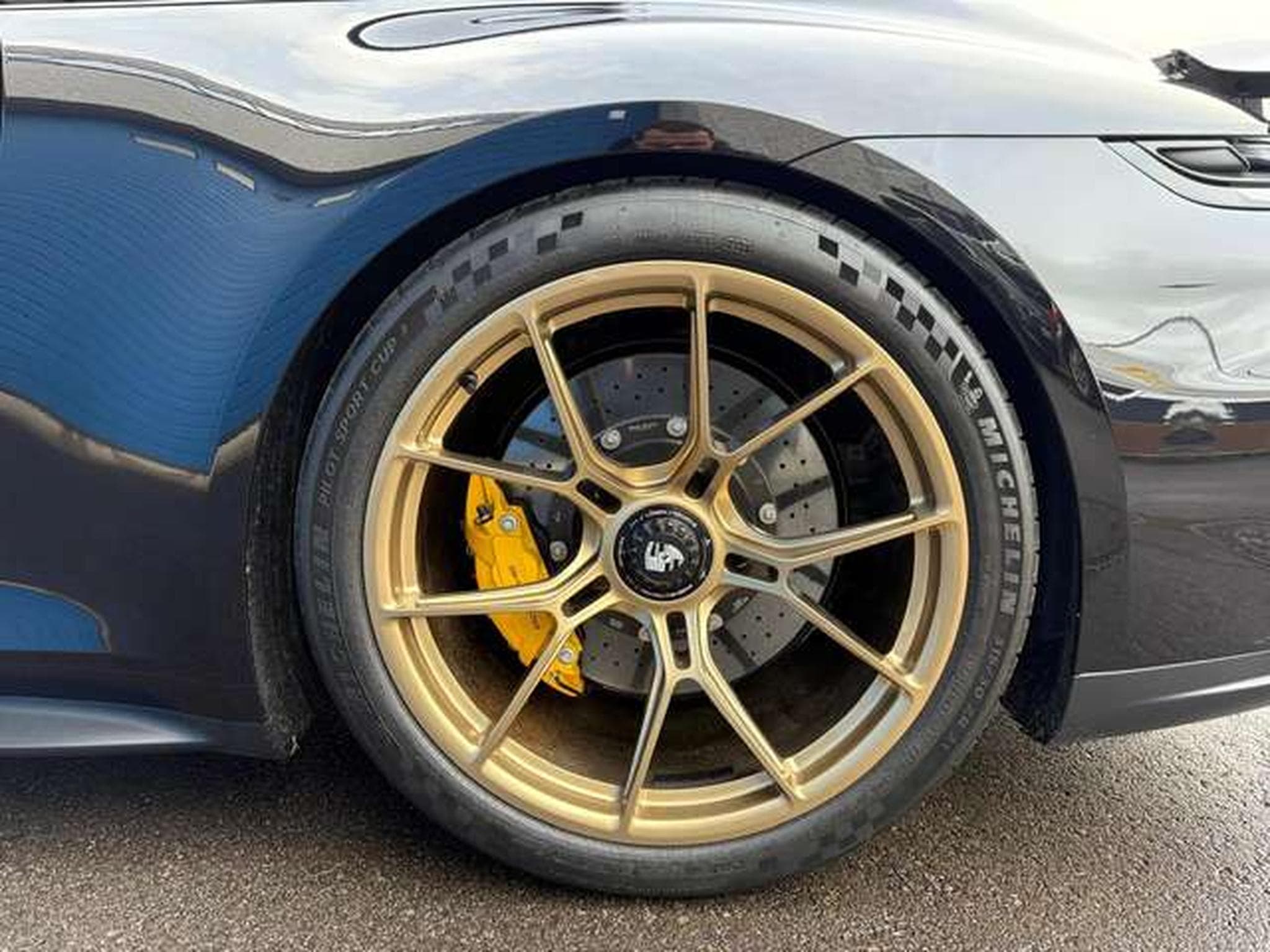 Porsche 911 911 GT3 4.0 Turbo Touring PDK (2025) - Photo 4