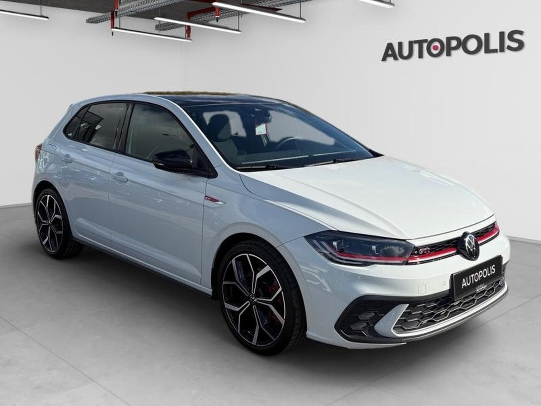 VW Polo 2.0 POLO  GTI 207 PS (2023) - Photo 19