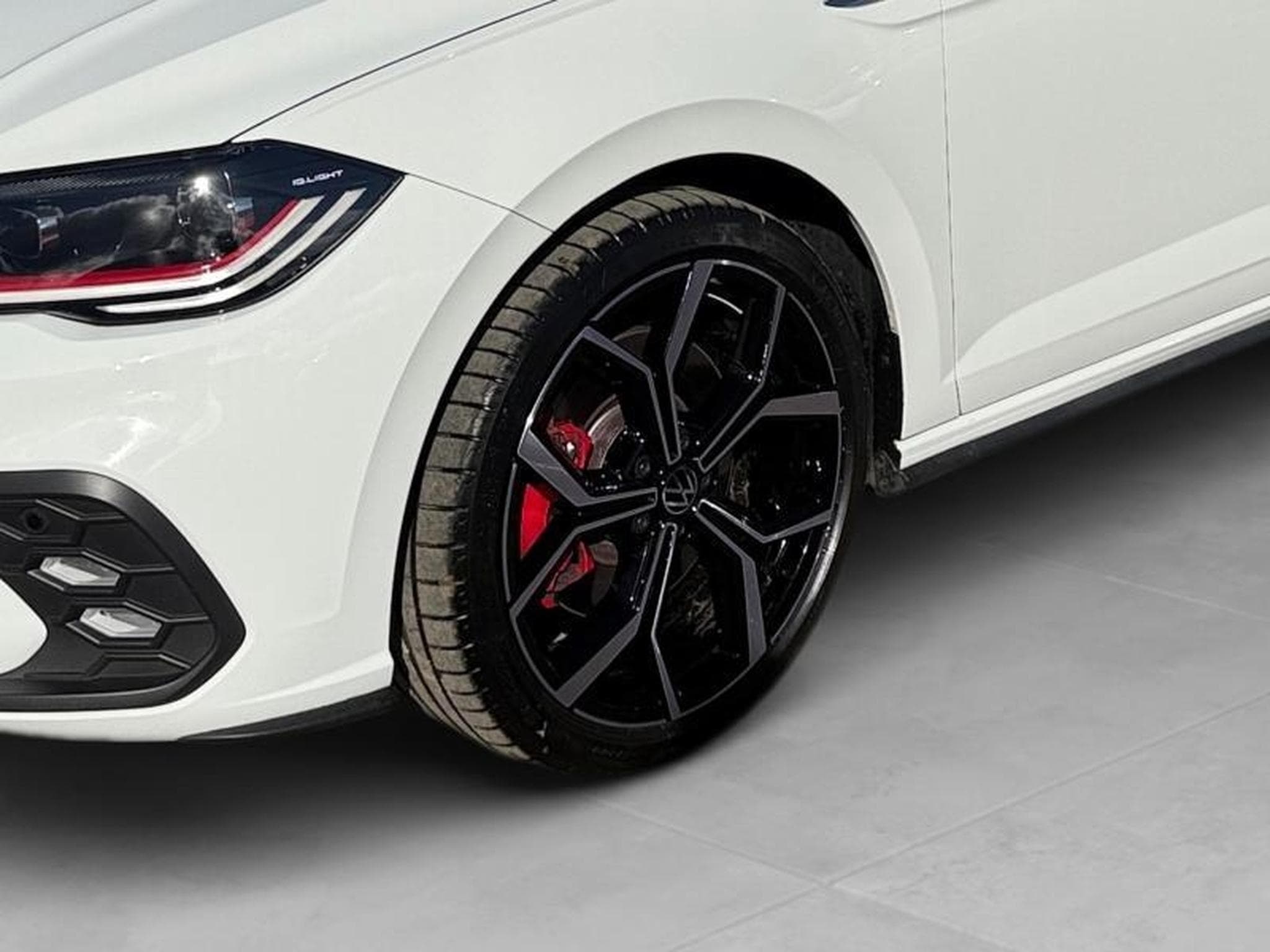 VW Polo 2.0 POLO  GTI 207 PS (2023) - Photo 22