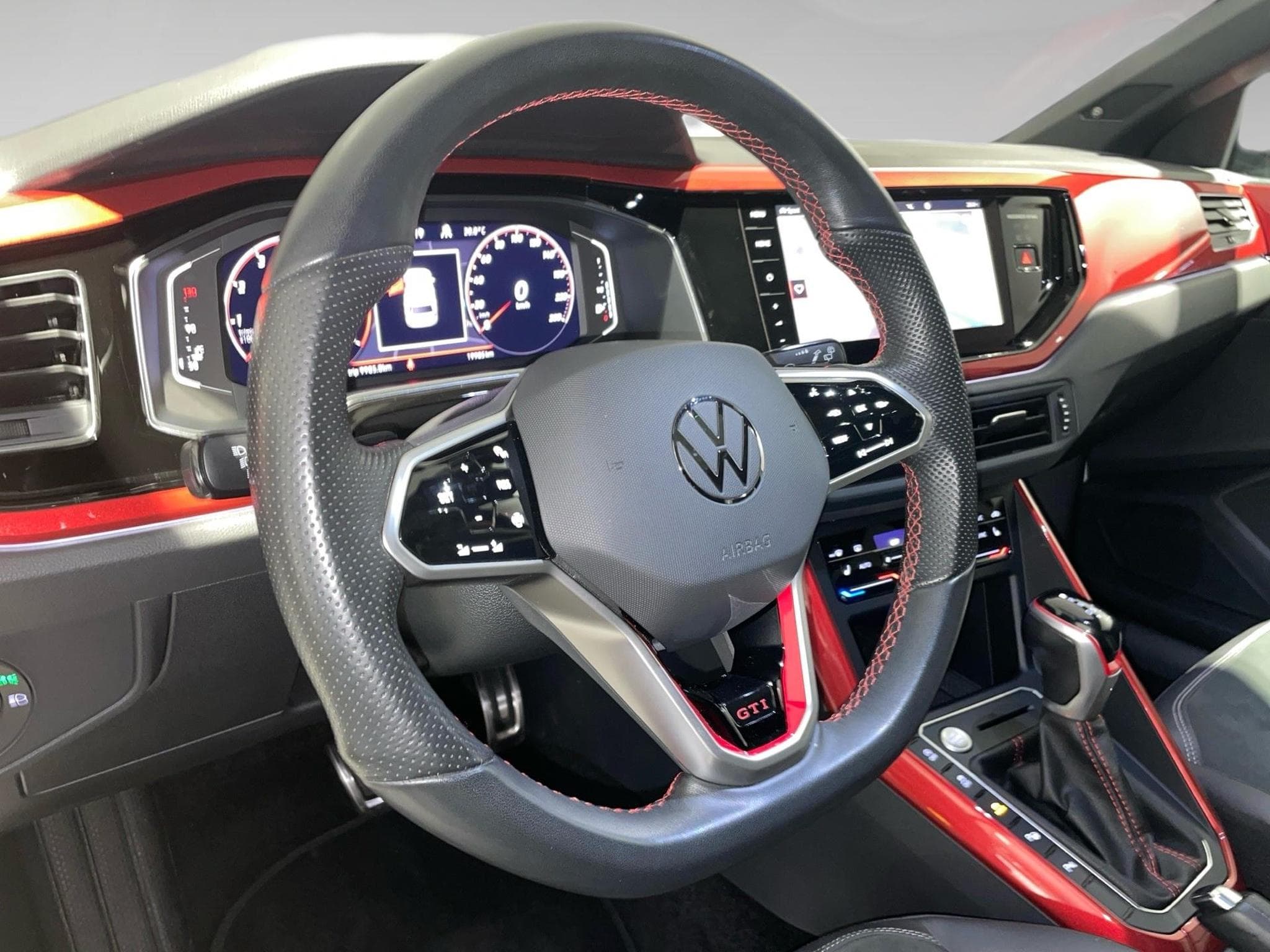 VW Polo 2.0 POLO  GTI 207 PS (2023) - Photo 8