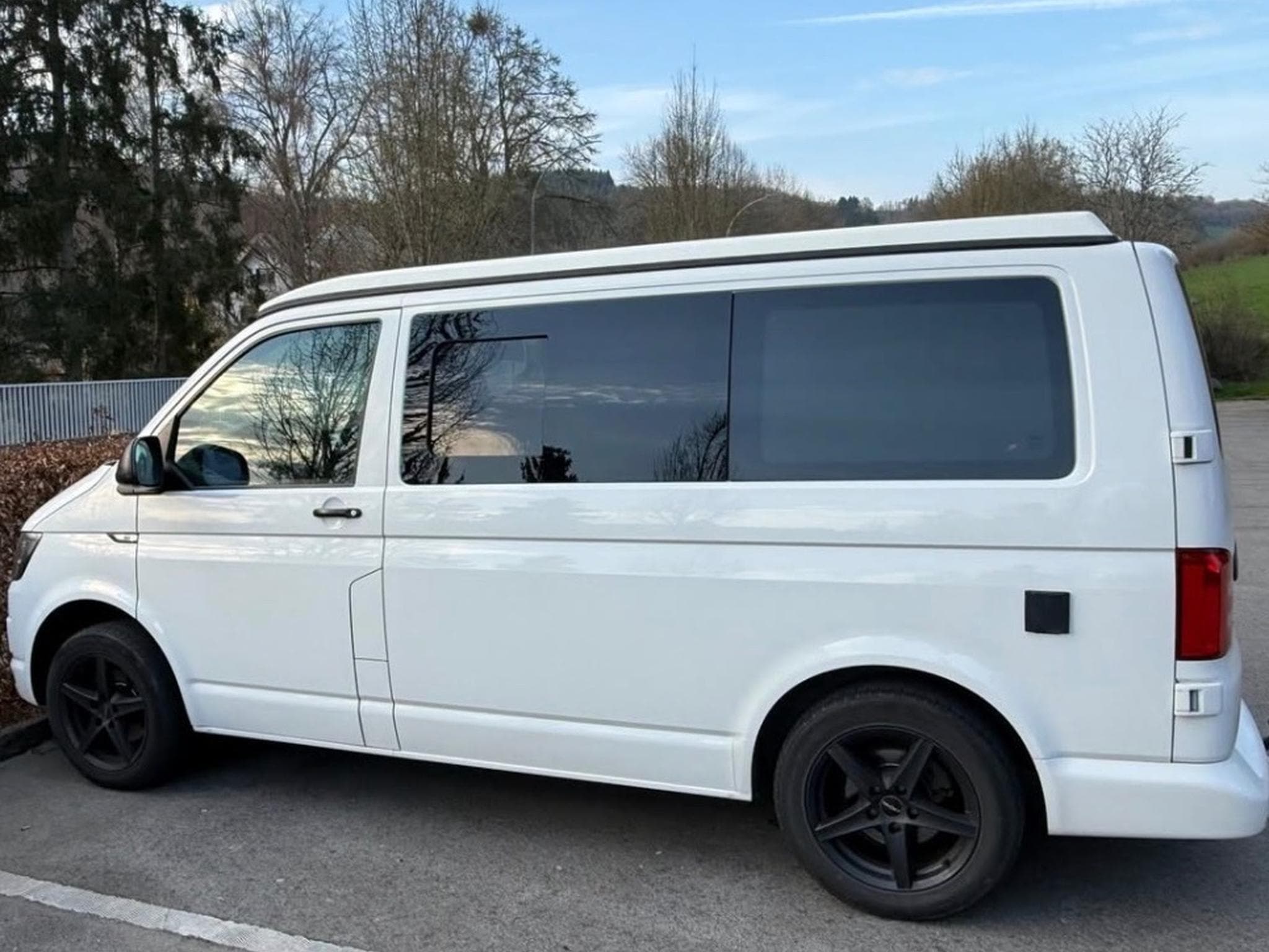VW Transporter T6 California Conversion (2017) - Photo 1
