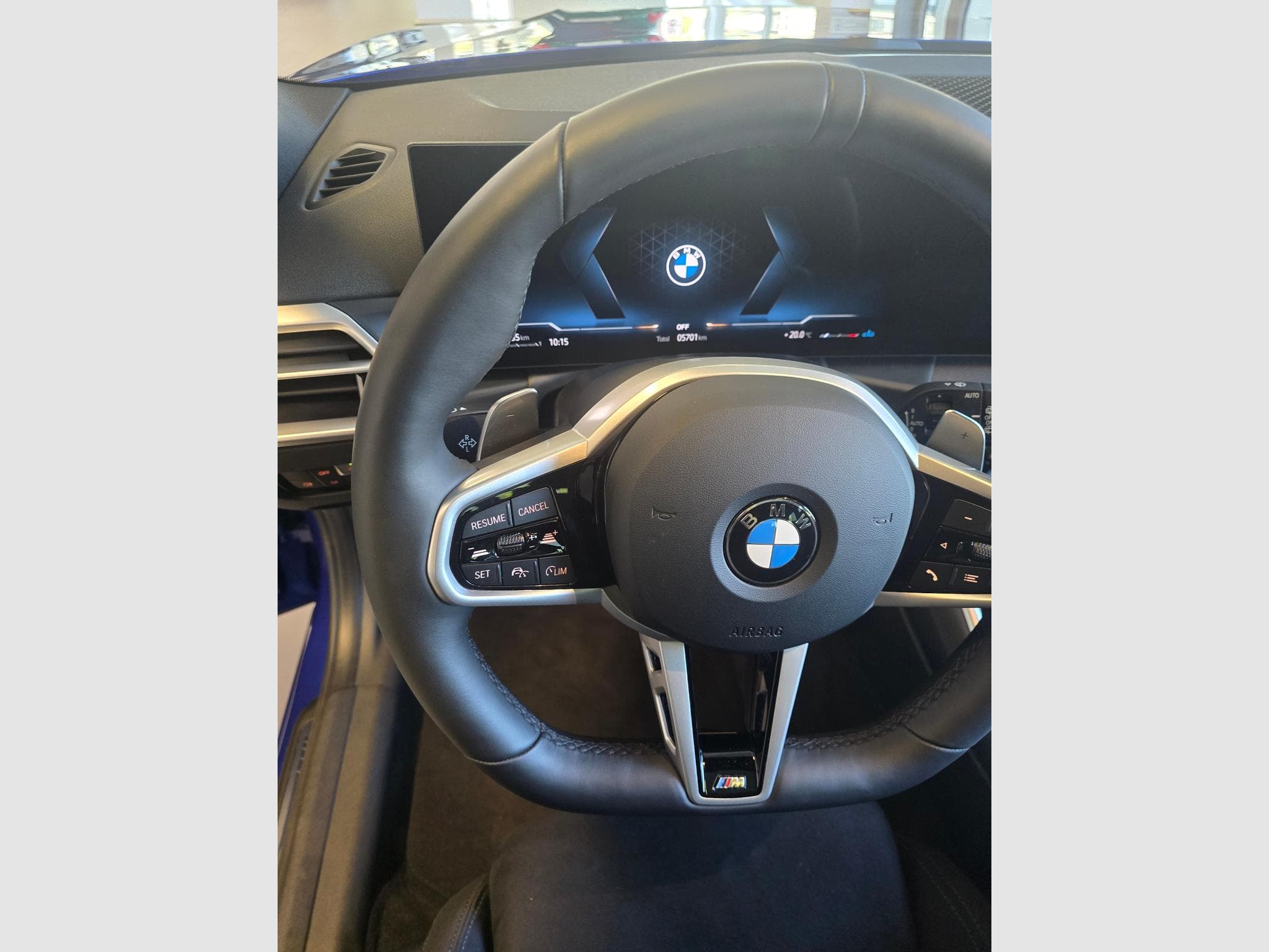 BMW 330 xDrive M Sport Pro, Attache (2025) - Photo 4