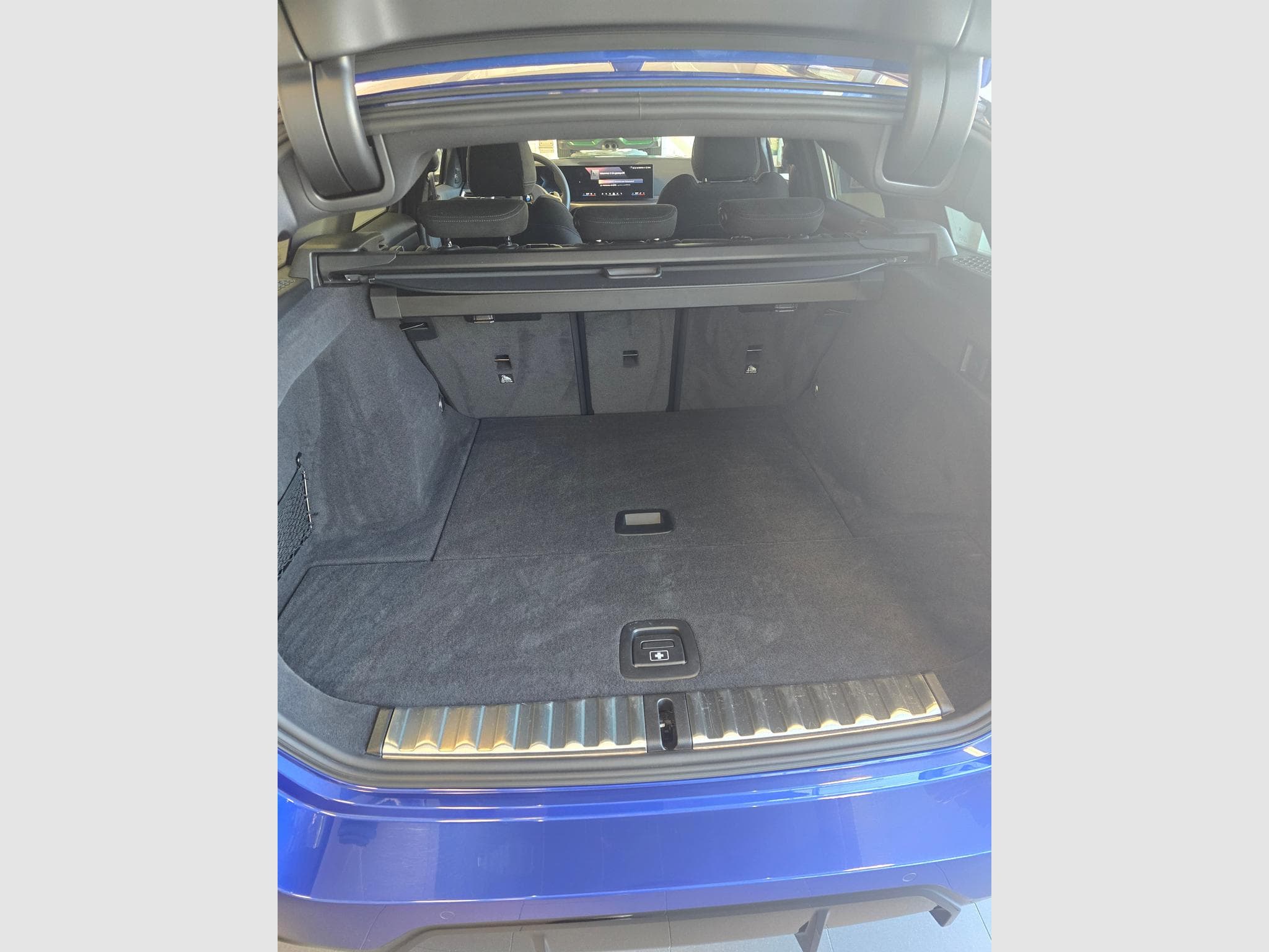 BMW 330 xDrive M Sport Pro, Attache (2025) - Photo 7