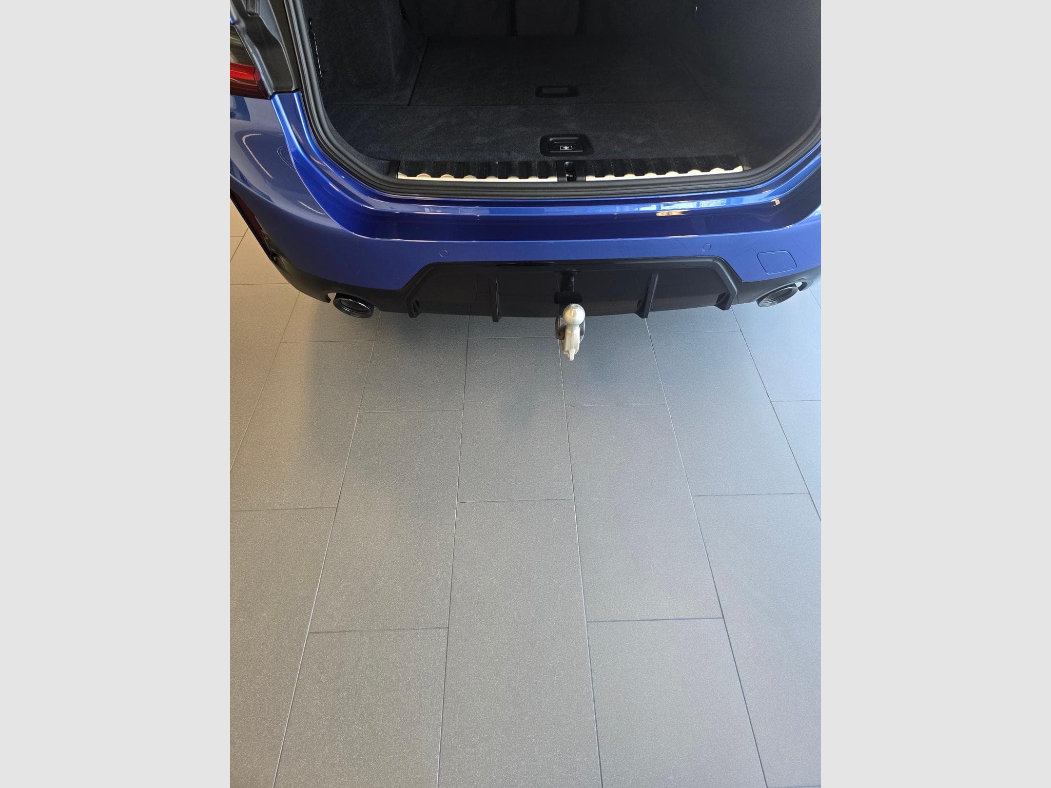 BMW 330 xDrive M Sport Pro, Attache (2025) - Photo 8