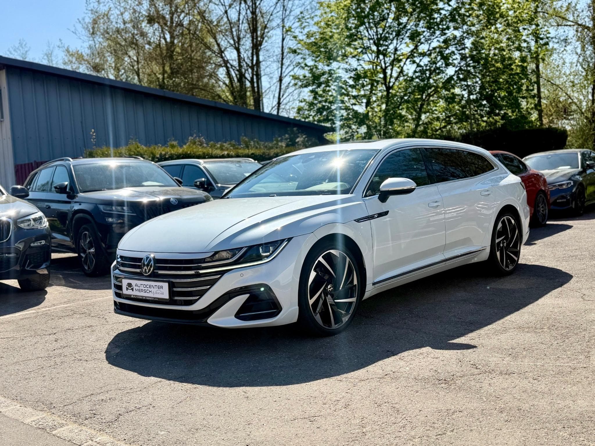 VW Arteon SB 2.0 TDI 200 4Motion R-Line PANO/CAM/MATRIX (2023) - Foto 3