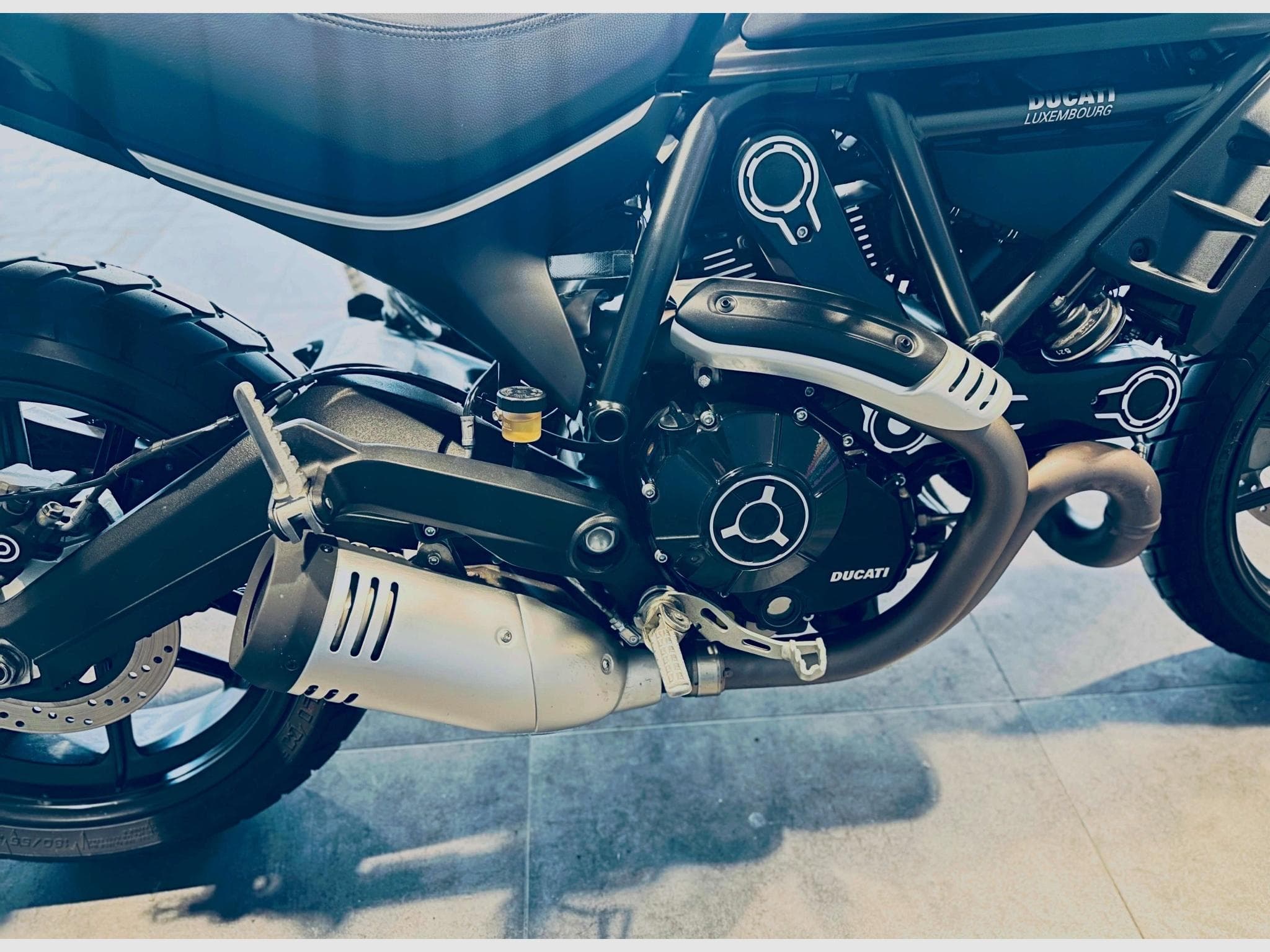 Ducati Scrambler SCRAMBLER ICON DARK (2022) - Foto 6