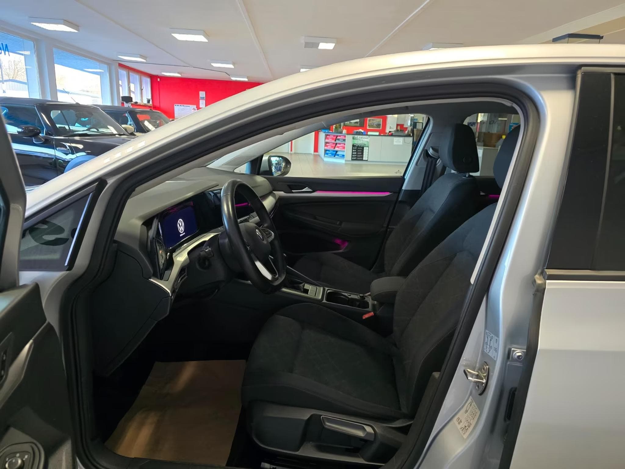 VW Golf VIII 1.5 TSI Life (2020) - Photo 4