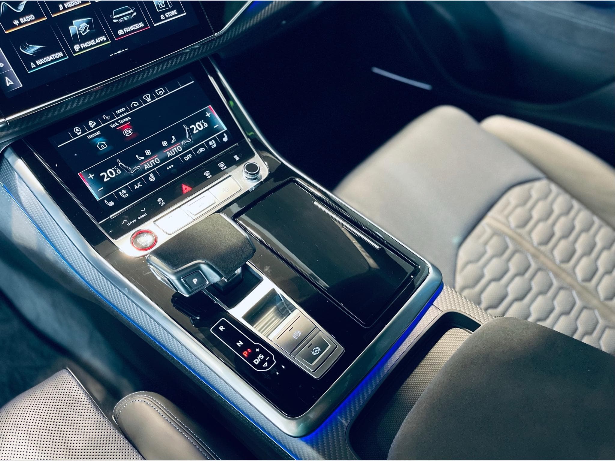 Audi RSQ8 RS Q8 PERFORMANCE QUATTRO TIPTRONIC (2024) - Photo 8