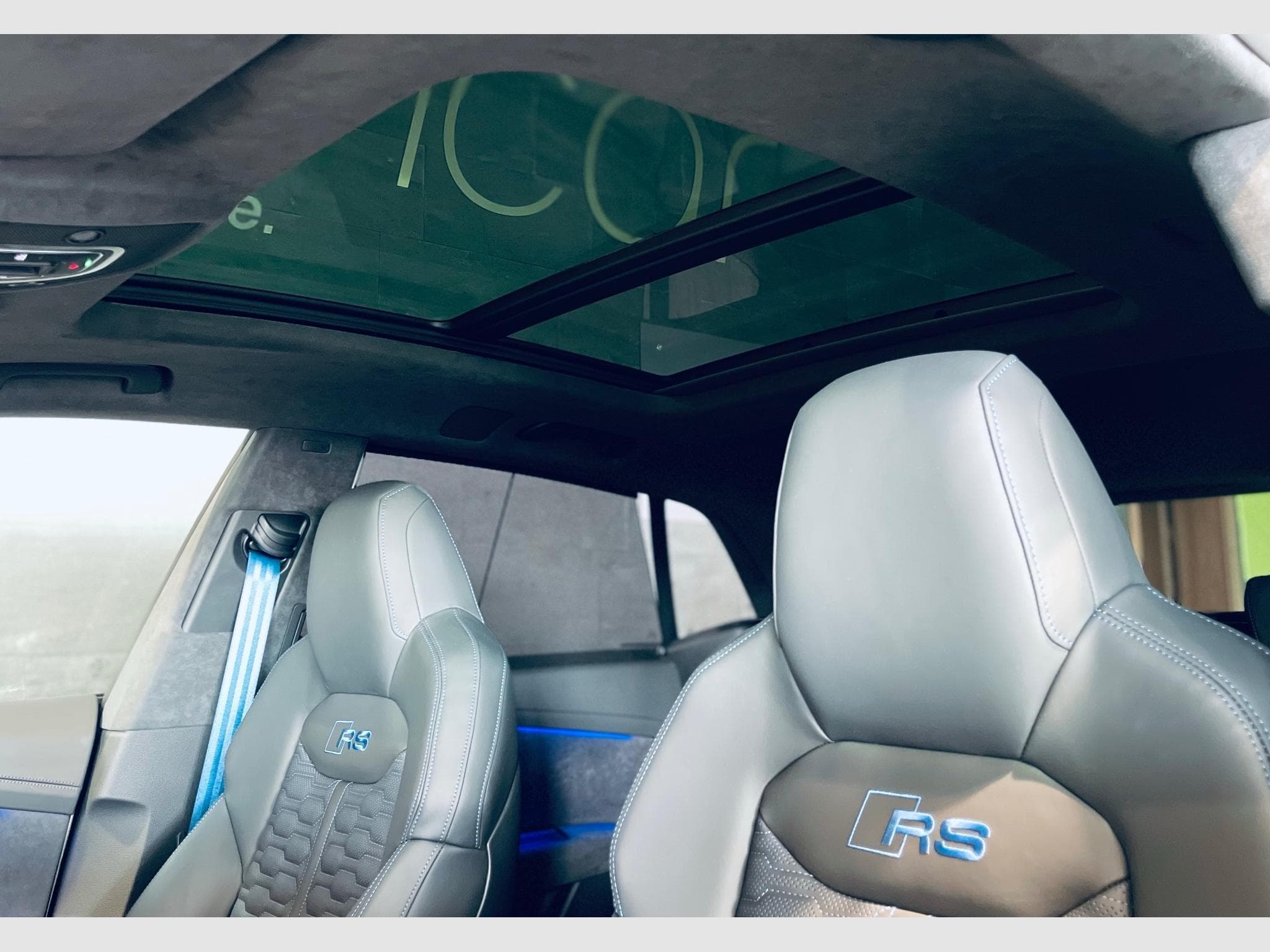 Audi RSQ8 RS Q8 PERFORMANCE QUATTRO TIPTRONIC (2024) - Photo 12