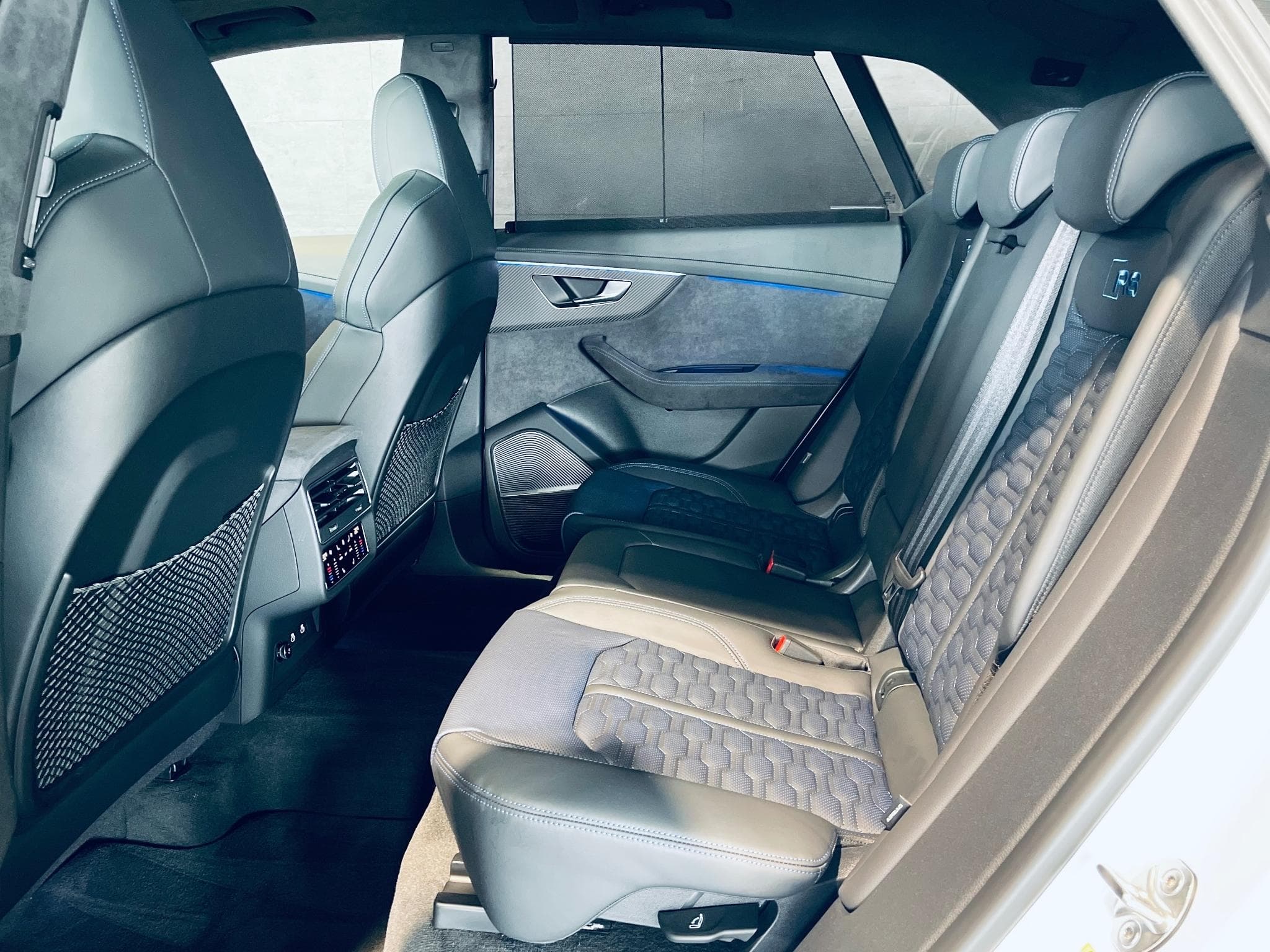 Audi RSQ8 RS Q8 PERFORMANCE QUATTRO TIPTRONIC (2024) - Photo 13