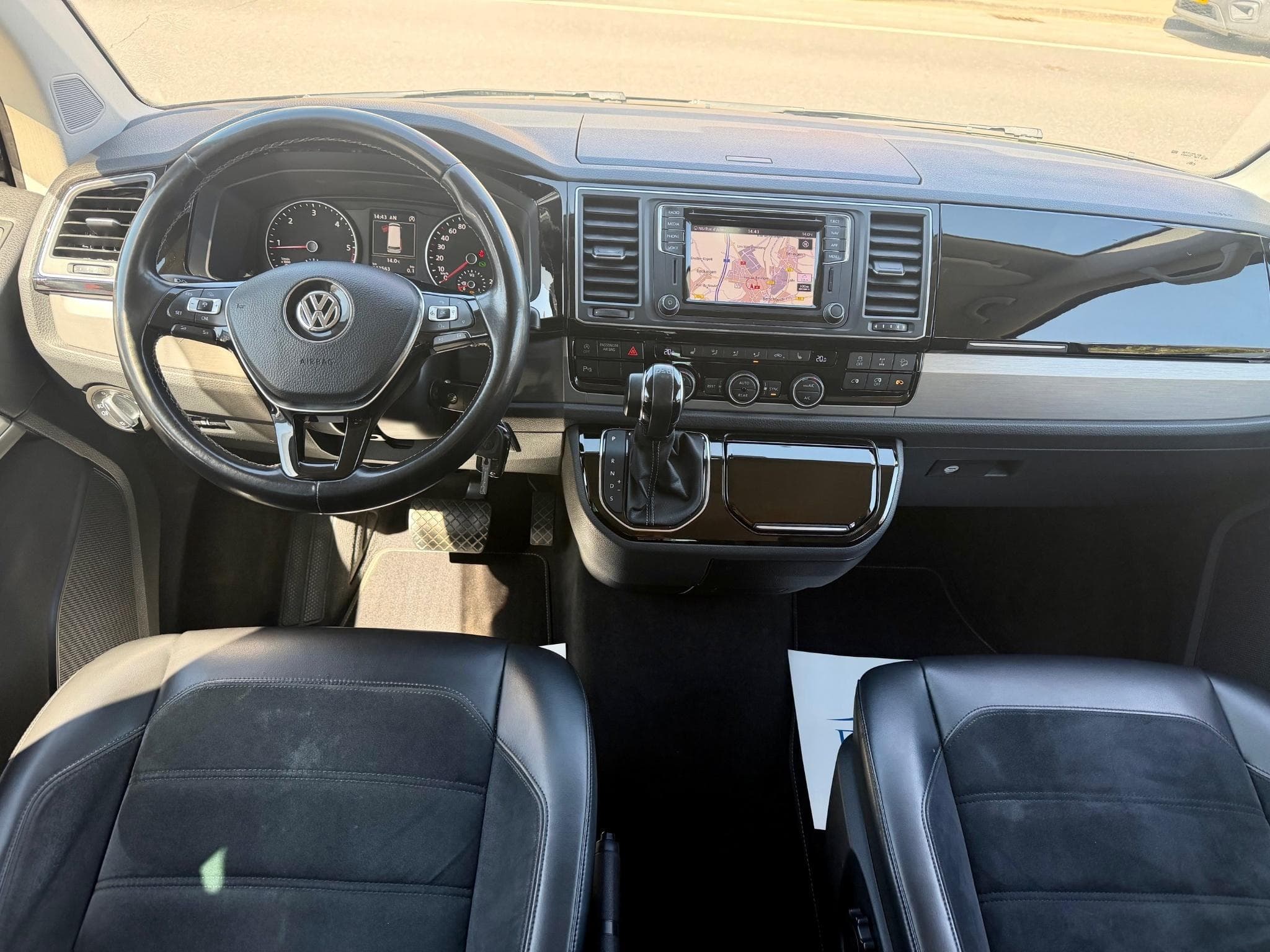 VW Multivan T6 2.0 TDI 199 DSG 4Motion 7pl. Generation Six (2018) - Photo 3