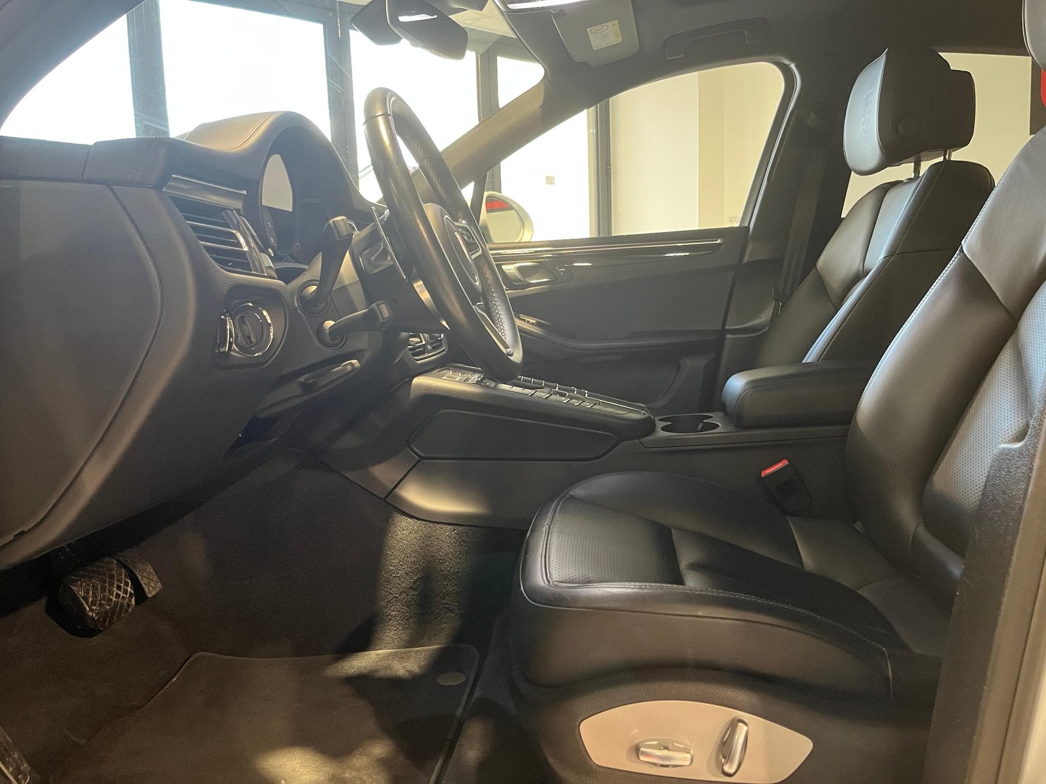 Porsche Macan Macan S PDK Toit Pano Bose (2020) - Photo 19