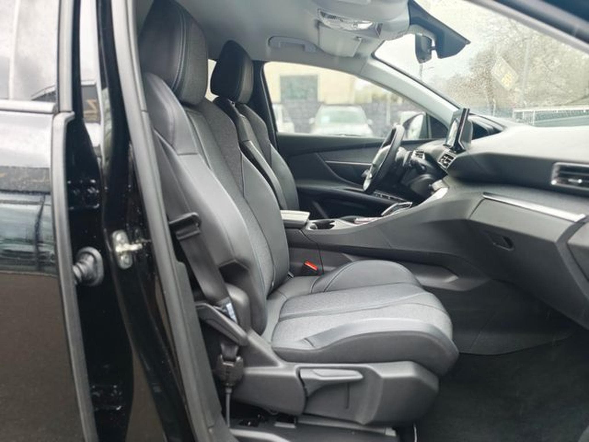 Peugeot 3008 3008 HYBRID 225 PLUG IN HYBRID*ALLURE*1.HD*LED* (2023) - Photo 14