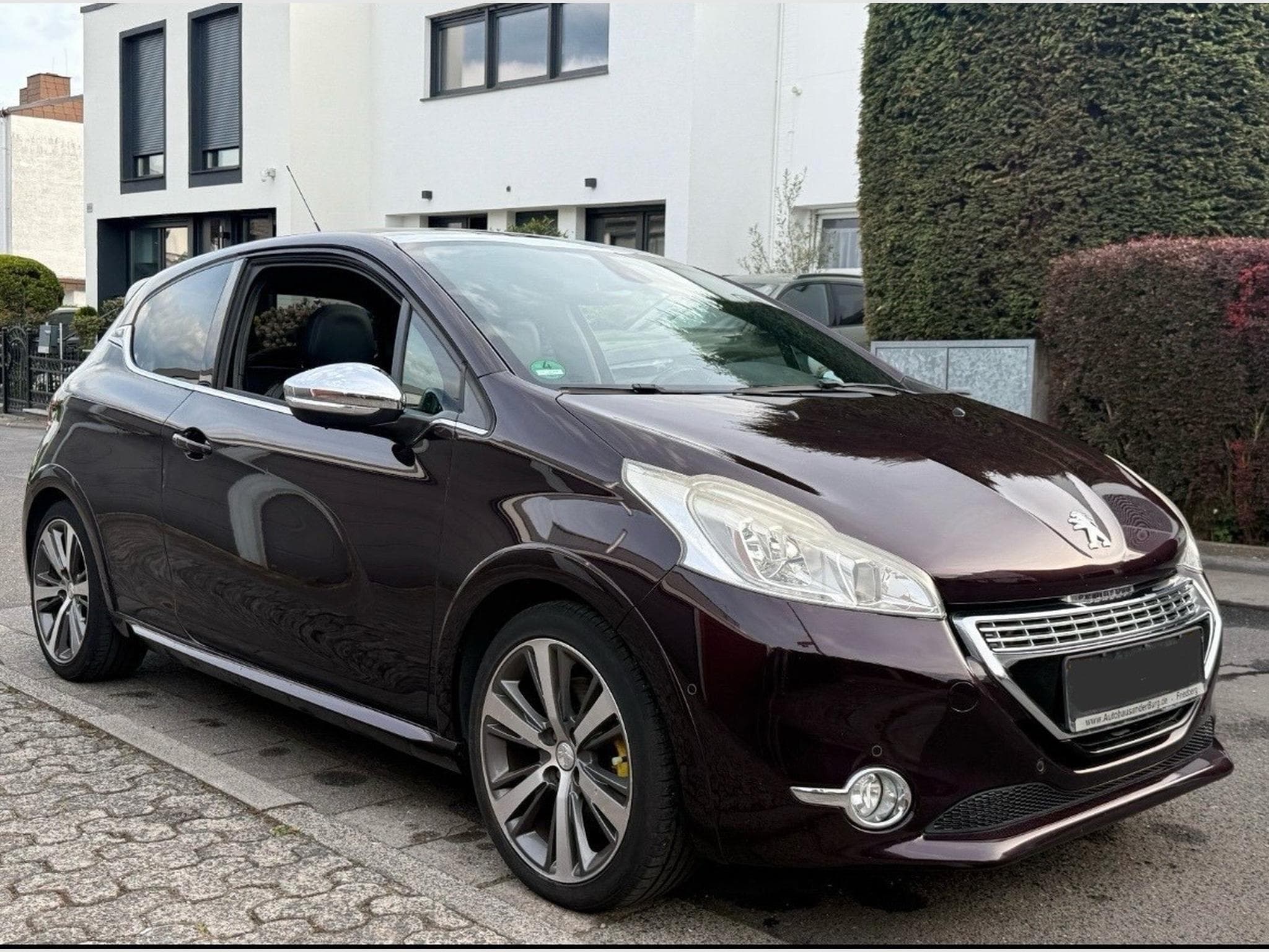 Peugeot 208 1.6 THP 156 XY (2013) - Photo 1