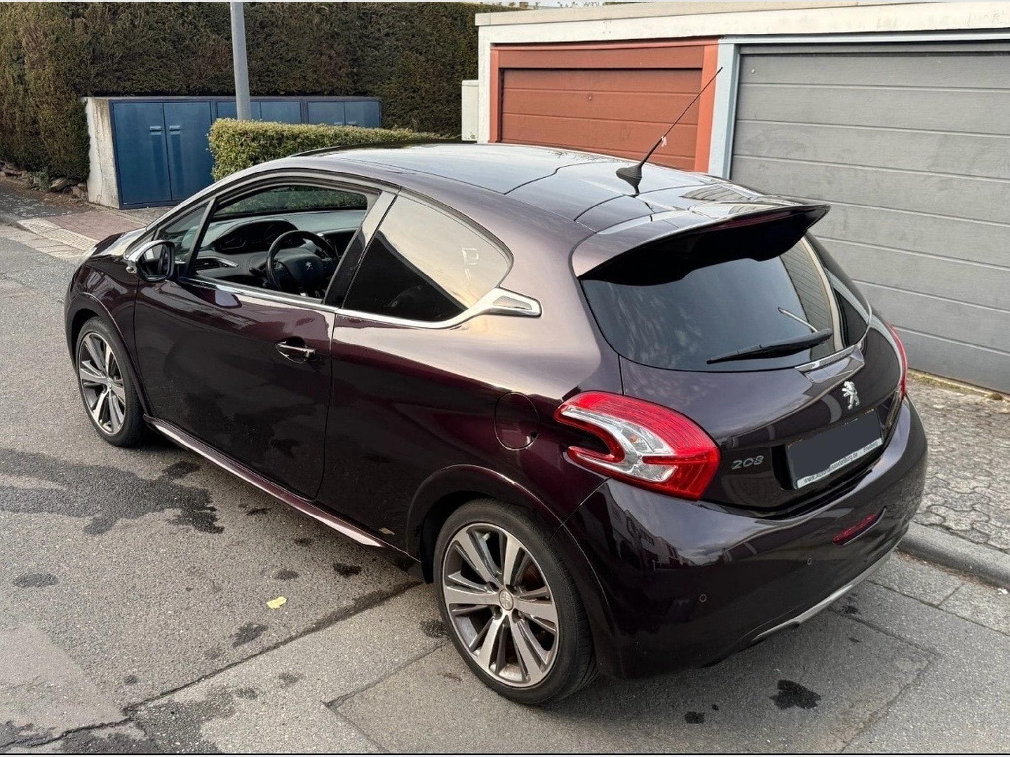 Peugeot 208 1.6 THP 156 XY (2013) - Photo 2